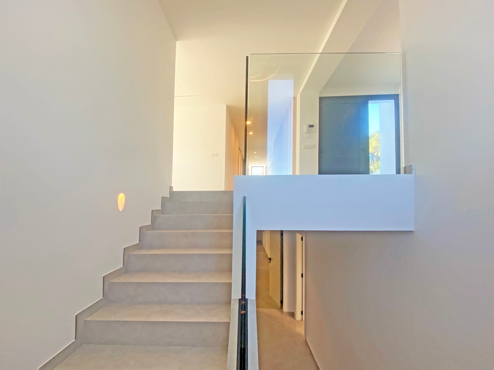 Luxe moderne villa met zeezicht in Moraira