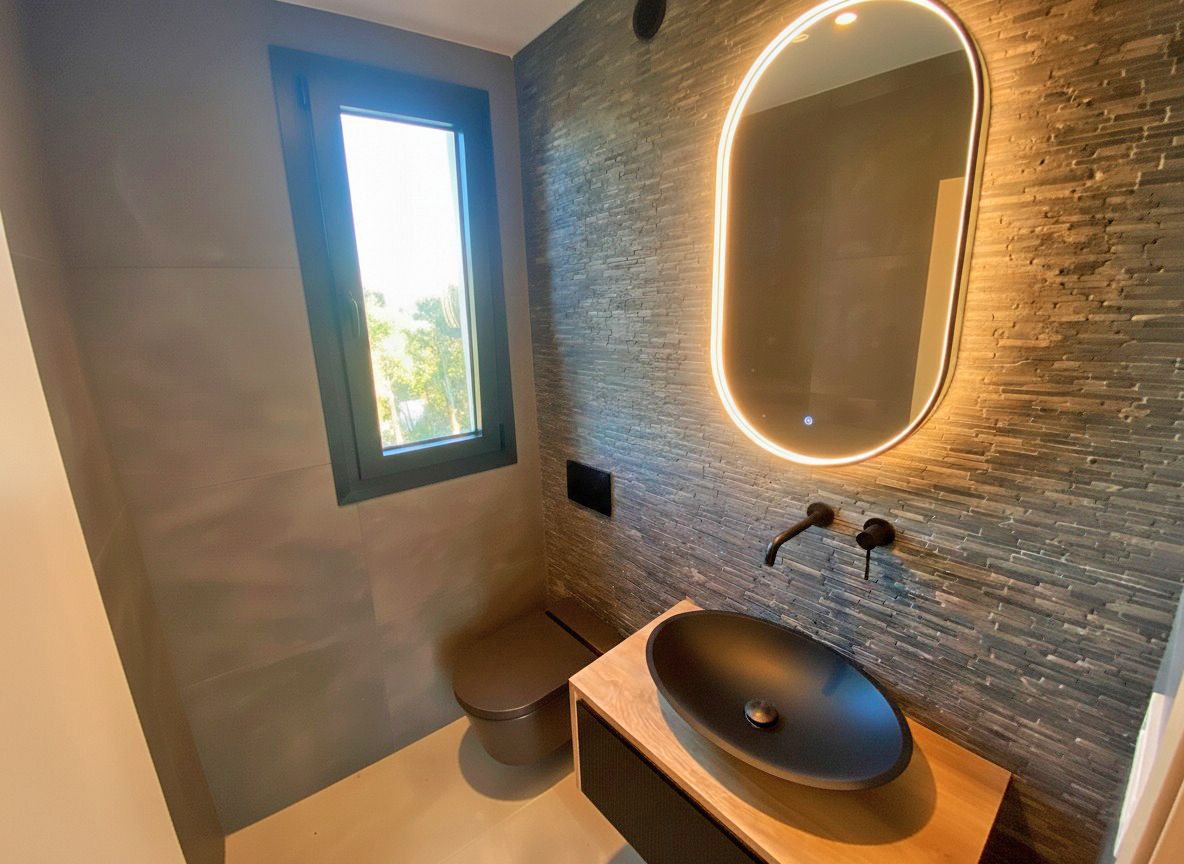 Luxe moderne villa met zeezicht in Moraira