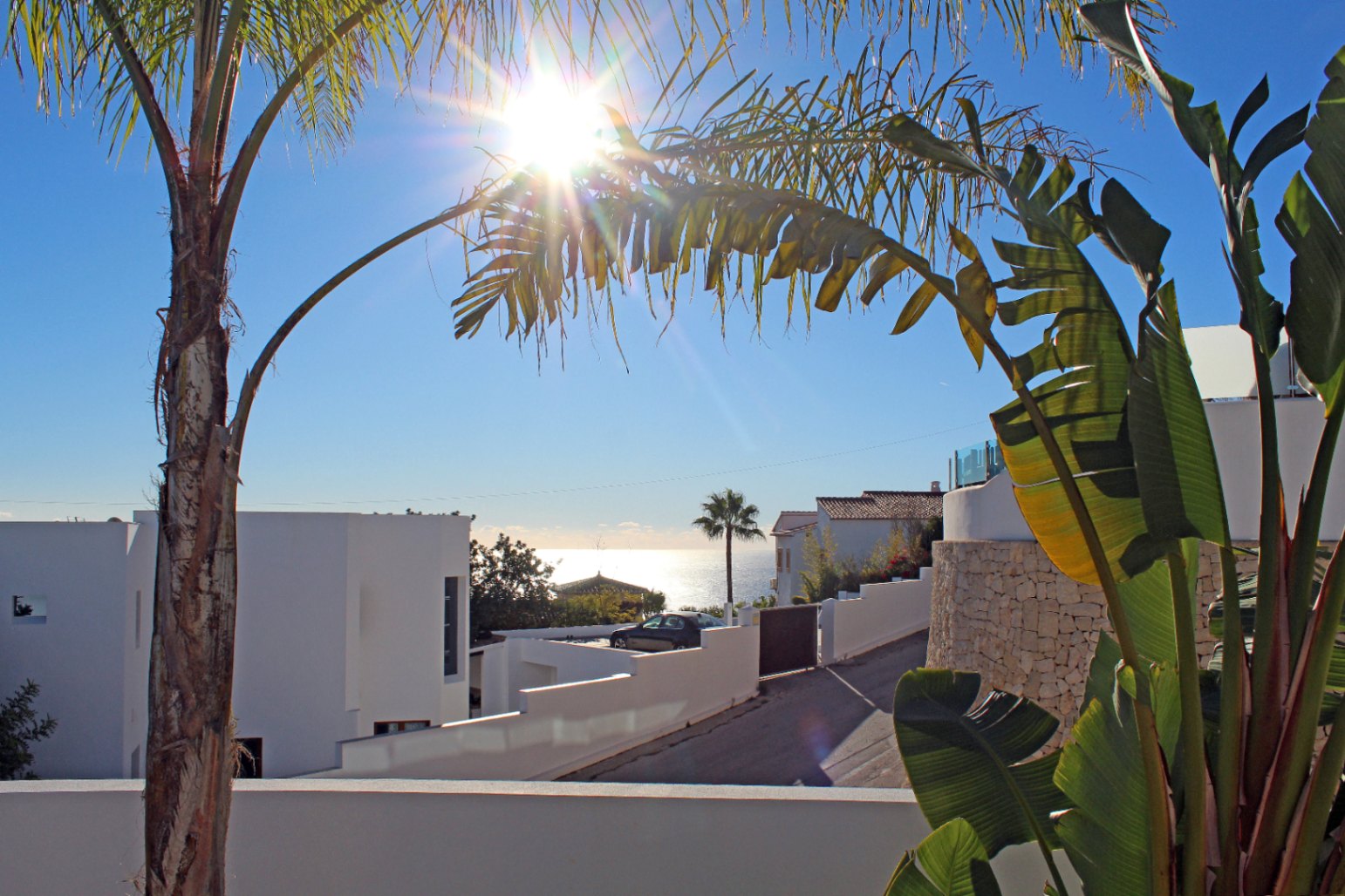 Luxe moderne villa met zeezicht in Moraira