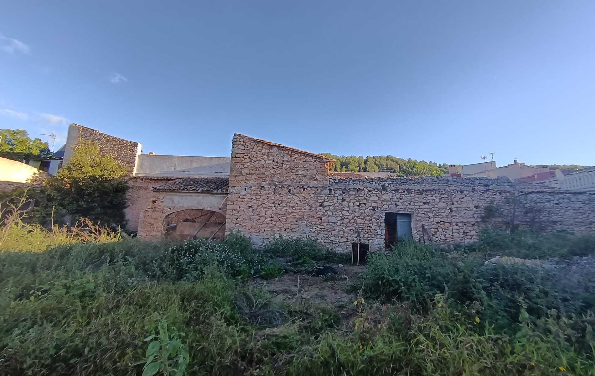 Renovatieproject te koop in Lliber
