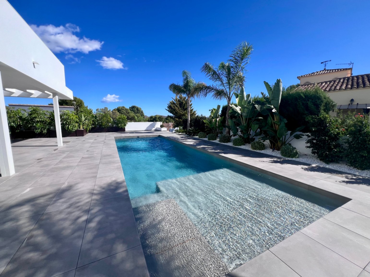 Nieuwbouw villa met uitzicht te koop in Benissa