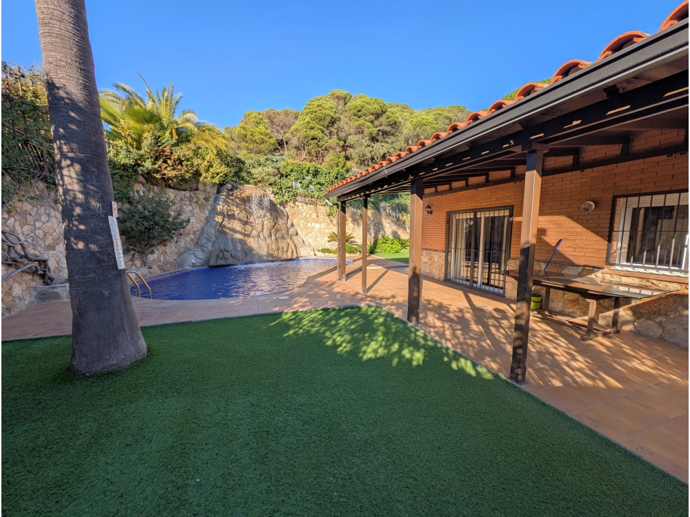 Villa te koop in Lloret de Mar