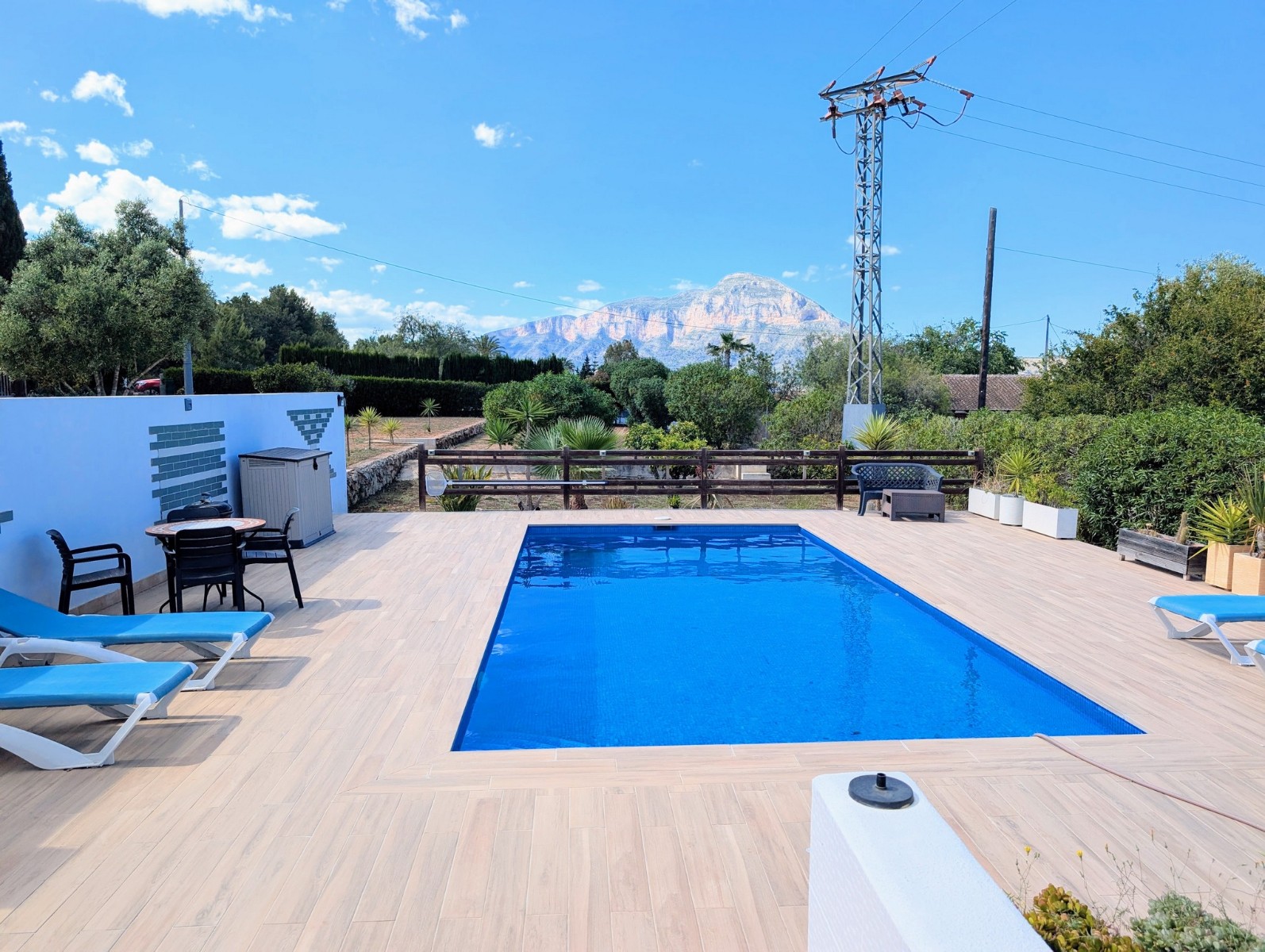 Schitterend landgoed met gastenverblijven en 2 zwembaden in Javea