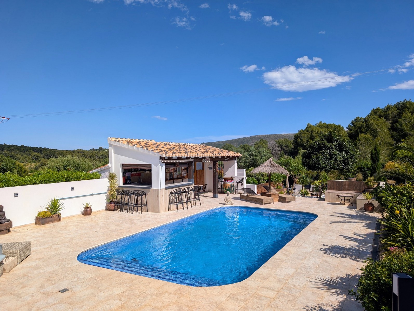 Schitterend landgoed met gastenverblijven en 2 zwembaden in Javea