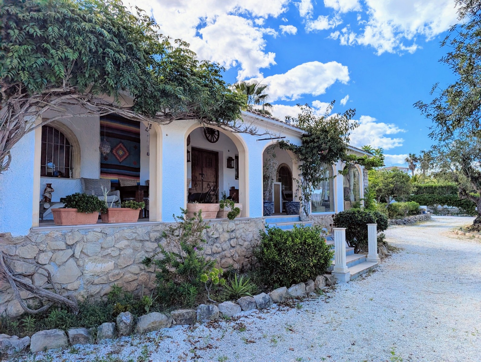 Schitterend landgoed met gastenverblijven en 2 zwembaden in Javea