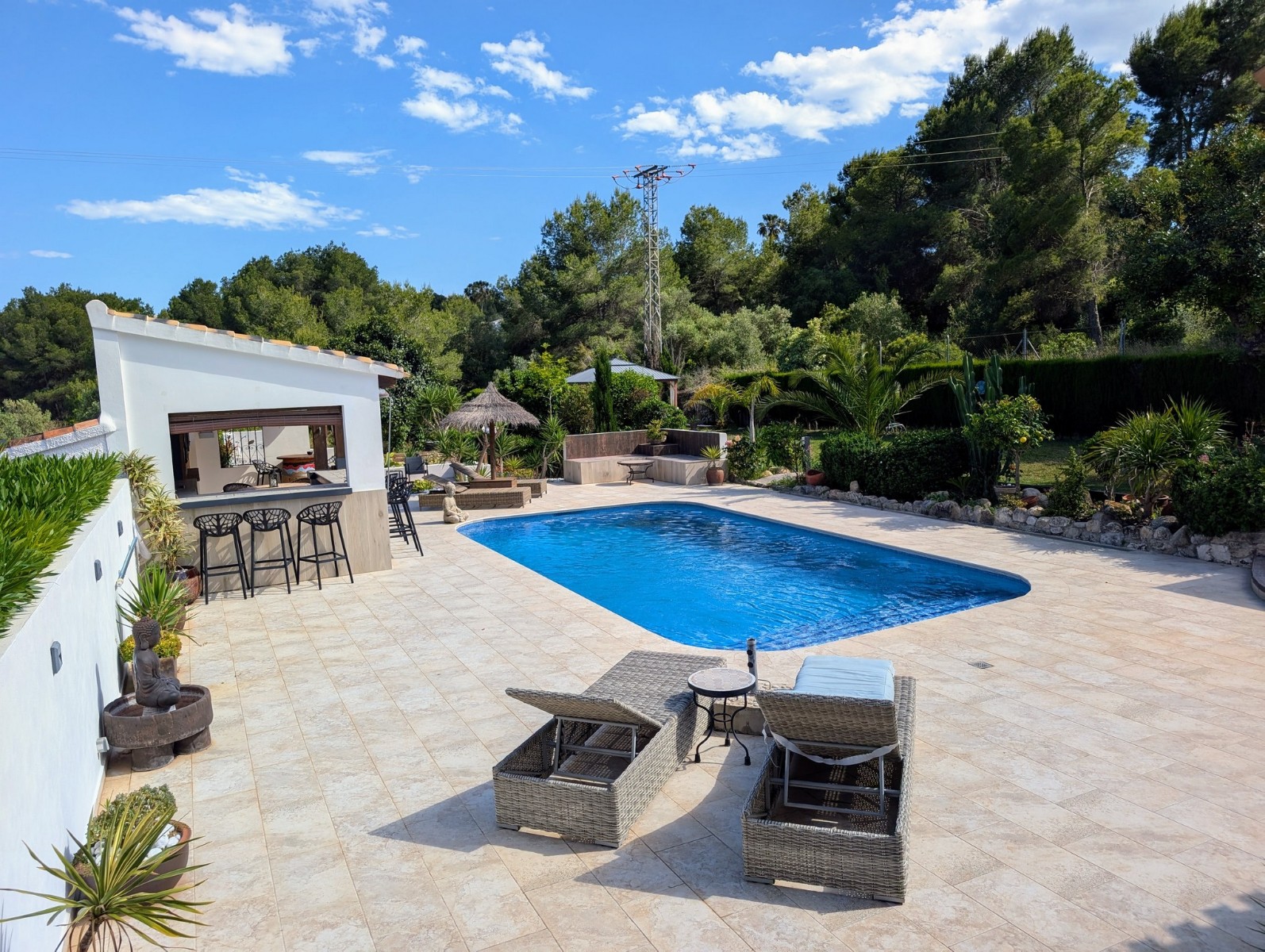 Schitterend landgoed met gastenverblijven en 2 zwembaden in Javea