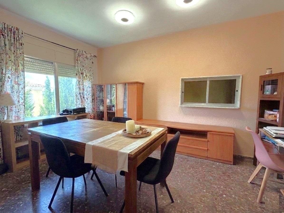 Gerenoveerde villa met bergzicht in Naquera