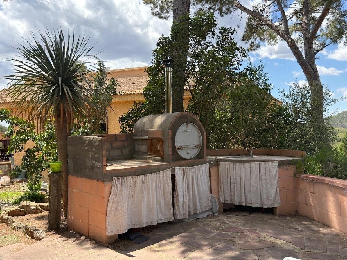 Gerenoveerde villa met bergzicht in Naquera