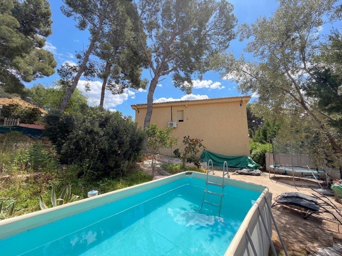 Gerenoveerde villa met bergzicht in Naquera