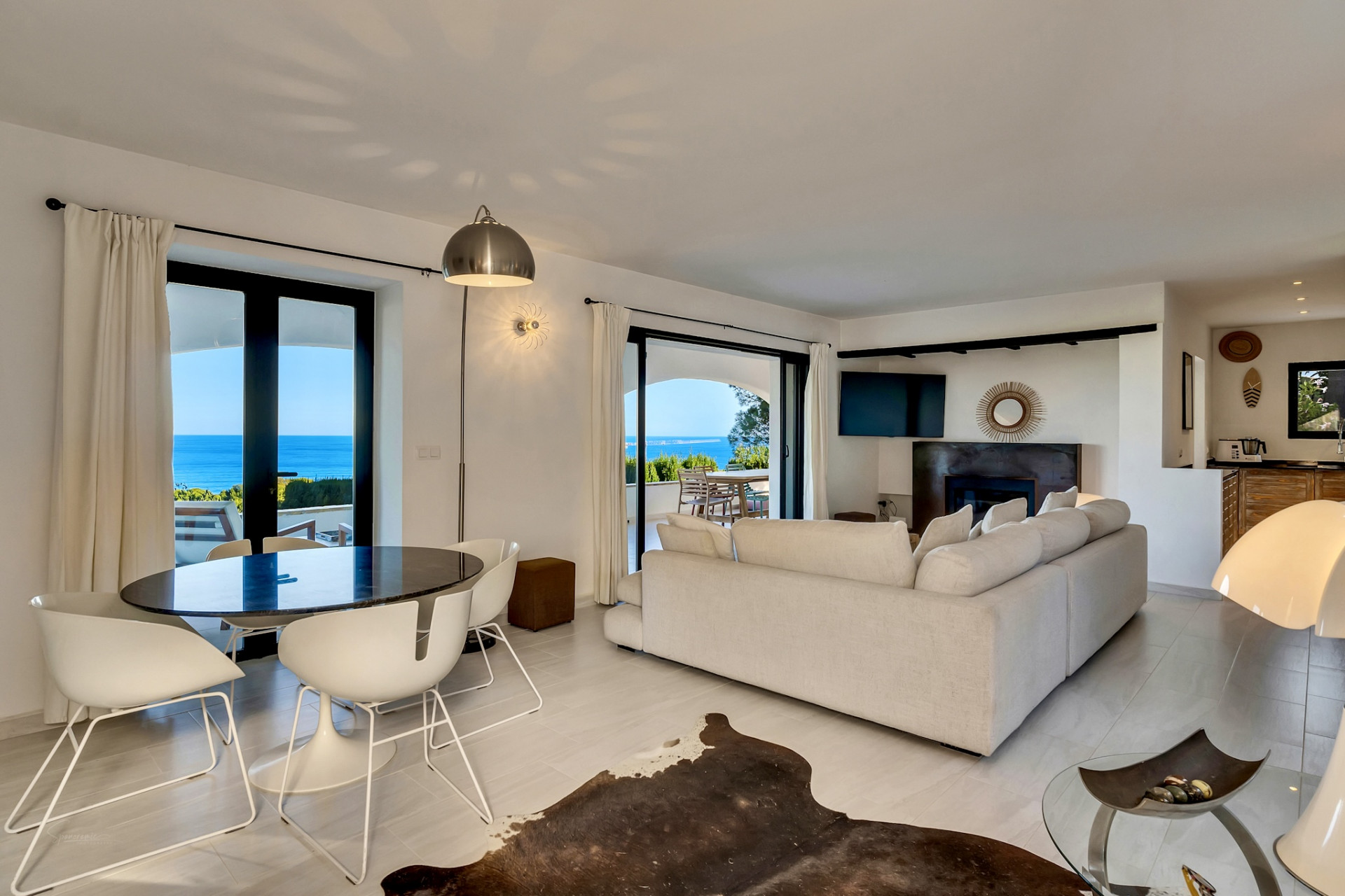 Exclusieve villa met panoramisch zeezicht in Las Rotas – Dénia