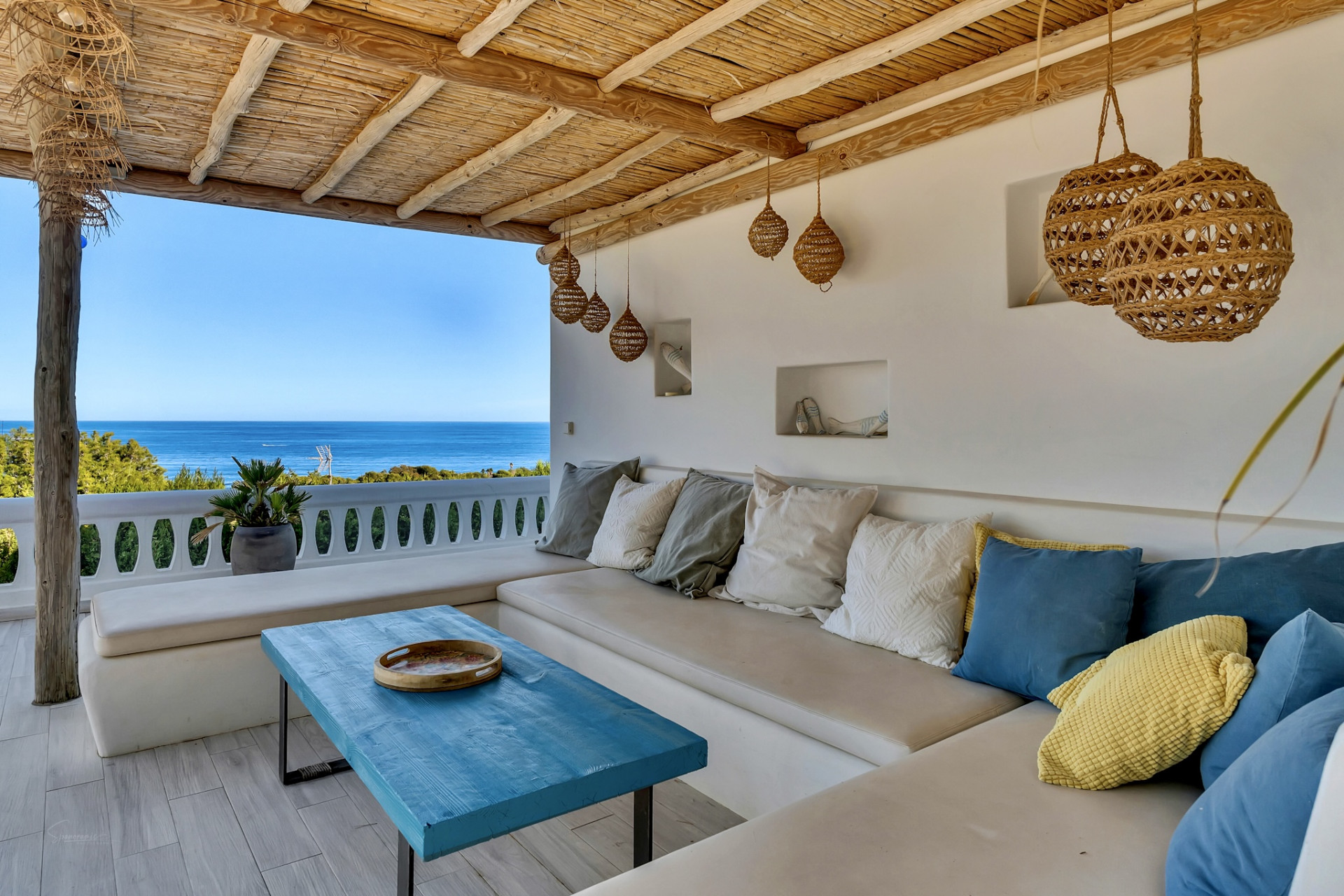 Exclusieve villa met panoramisch zeezicht in Las Rotas – Dénia