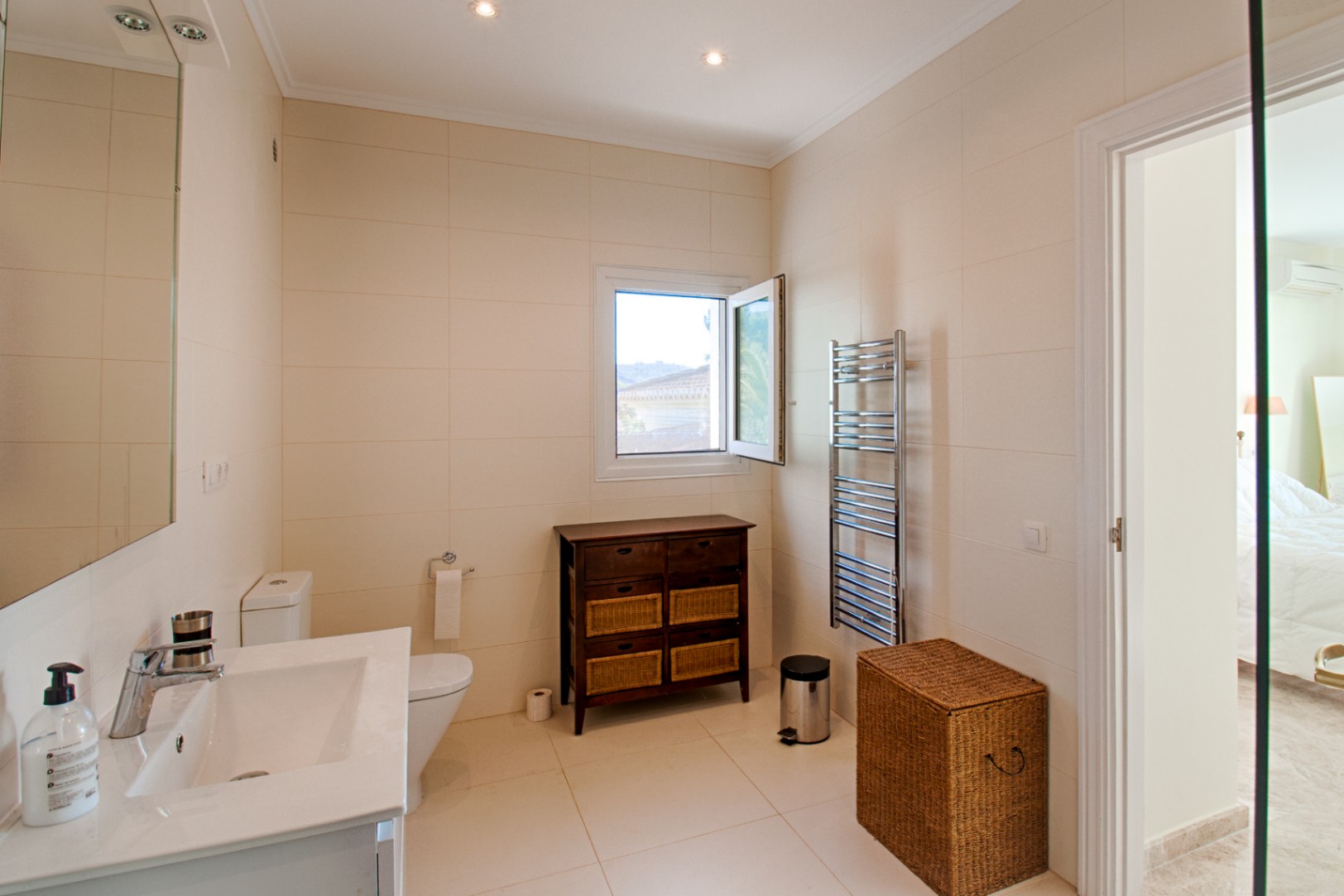 Villa met zeezicht te koop in Moraira