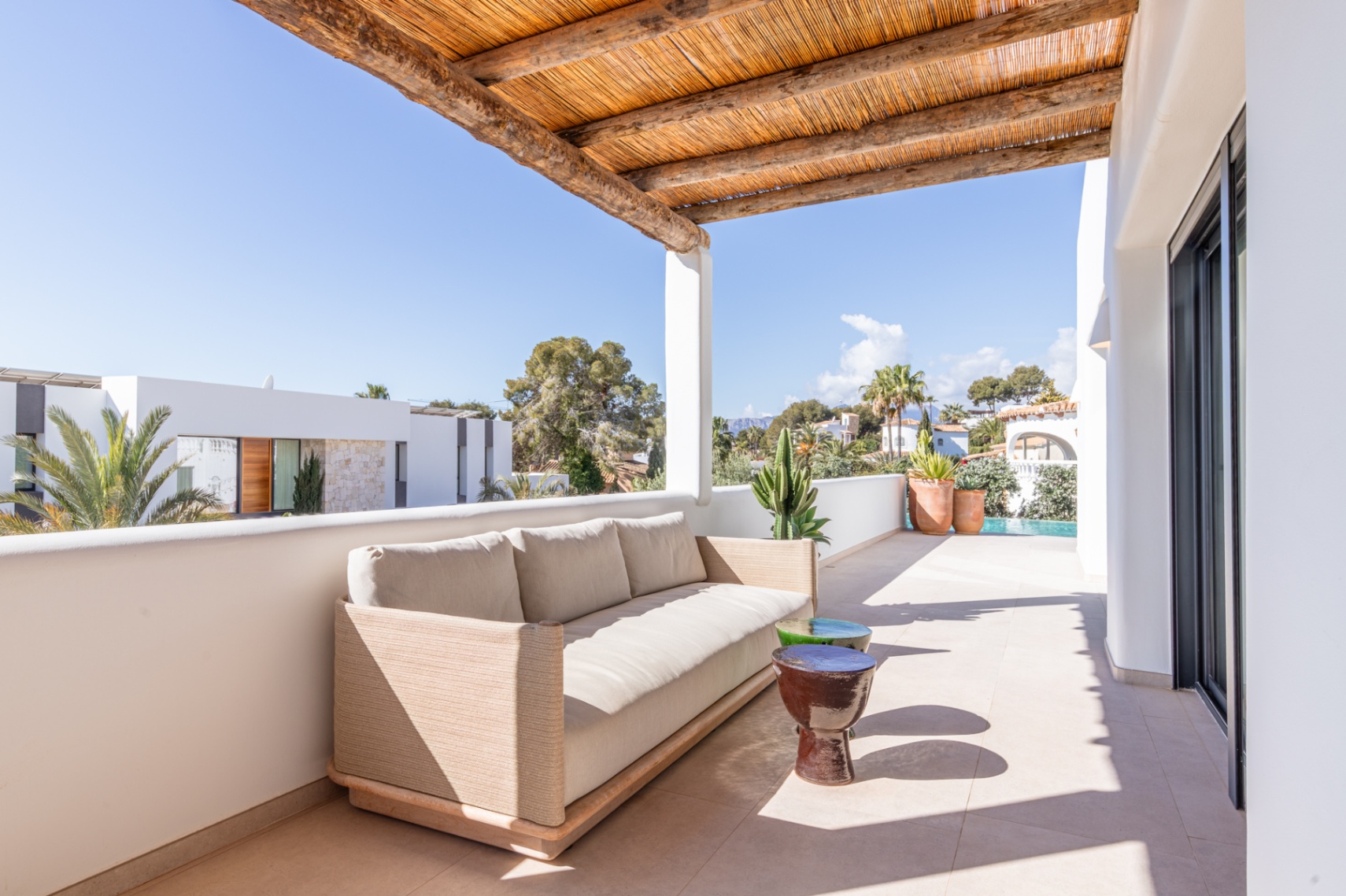 Exclusieve Ibiza-stijl nieuwbouwvilla met zeezicht in Moraira