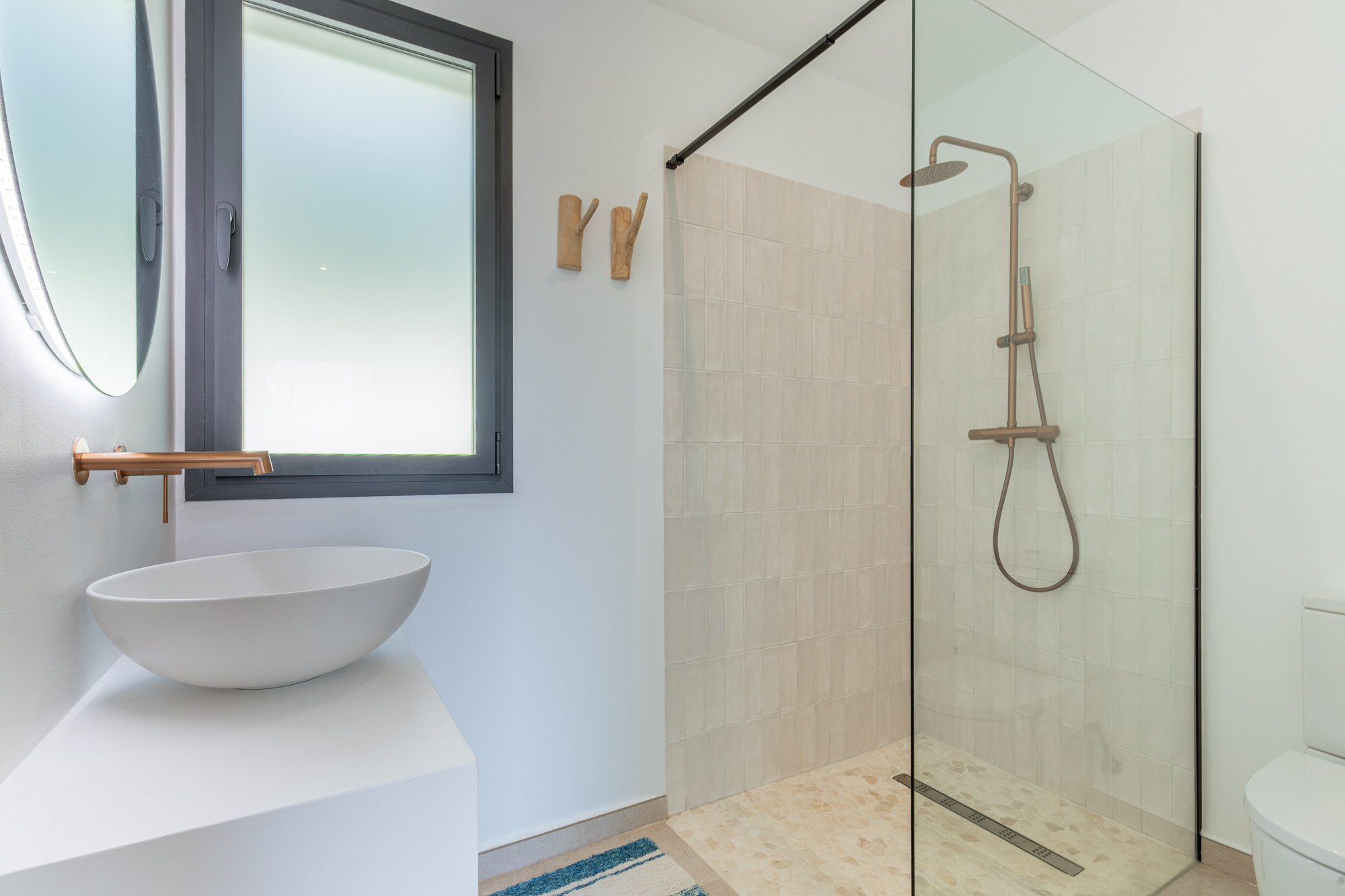 Exclusieve Ibiza-stijl nieuwbouwvilla met zeezicht in Moraira