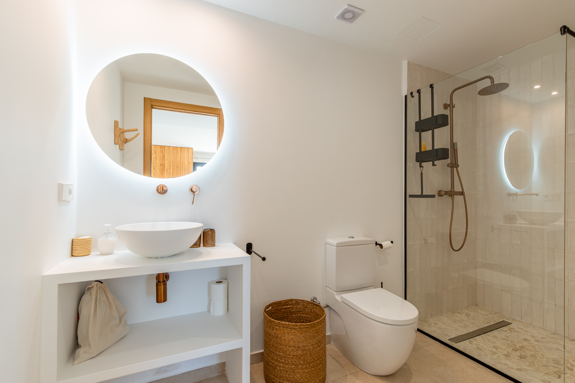 Exclusieve Ibiza-stijl nieuwbouwvilla met zeezicht in Moraira