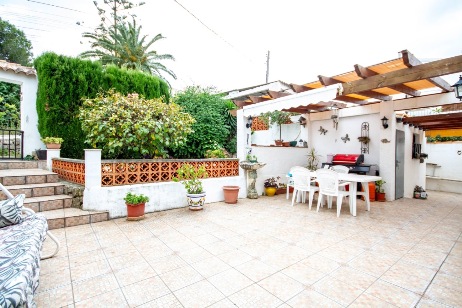 Charmante villa met zelfstandig appartement in Orba