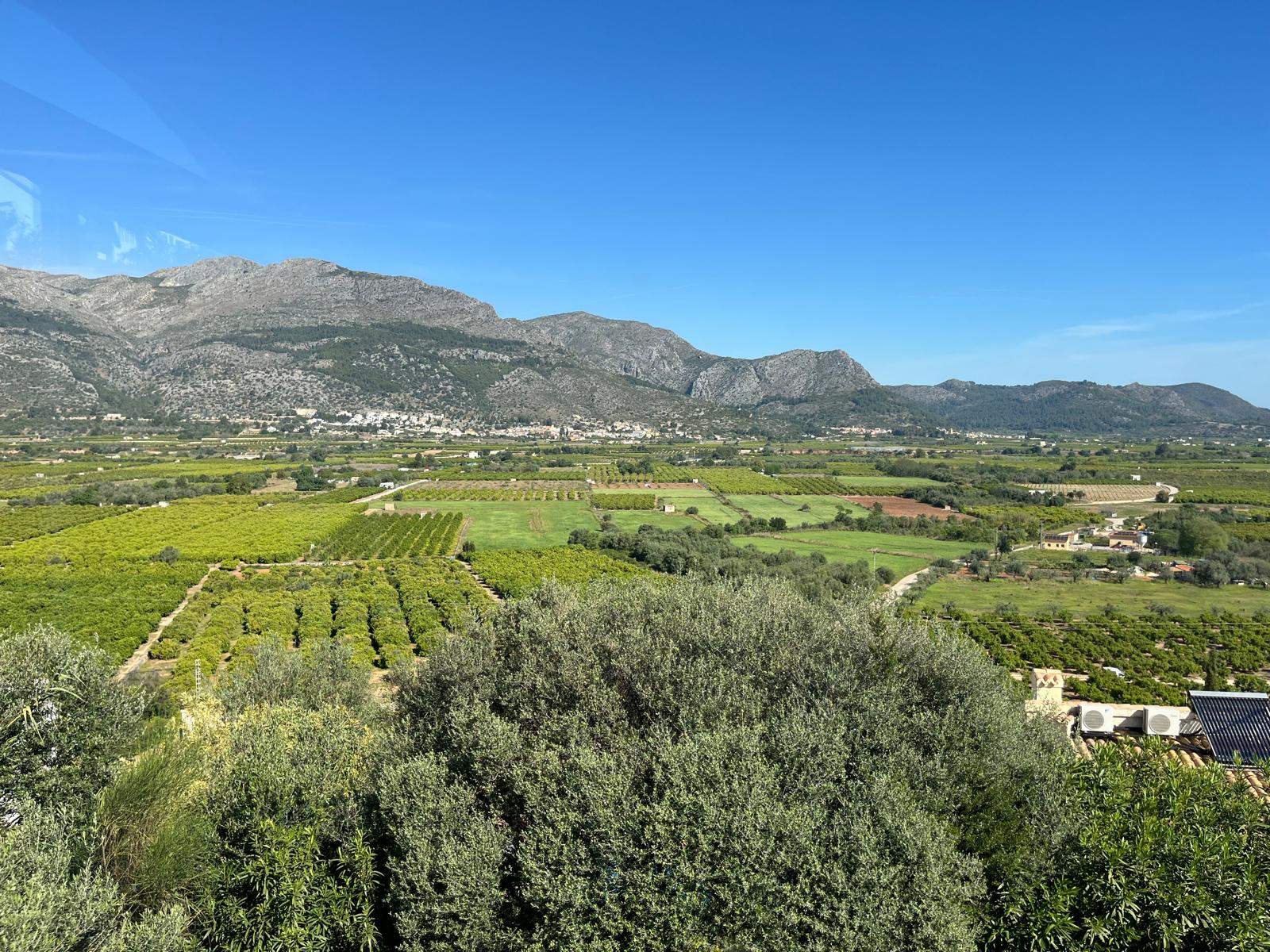 Charmante villa met zelfstandig appartement in Orba