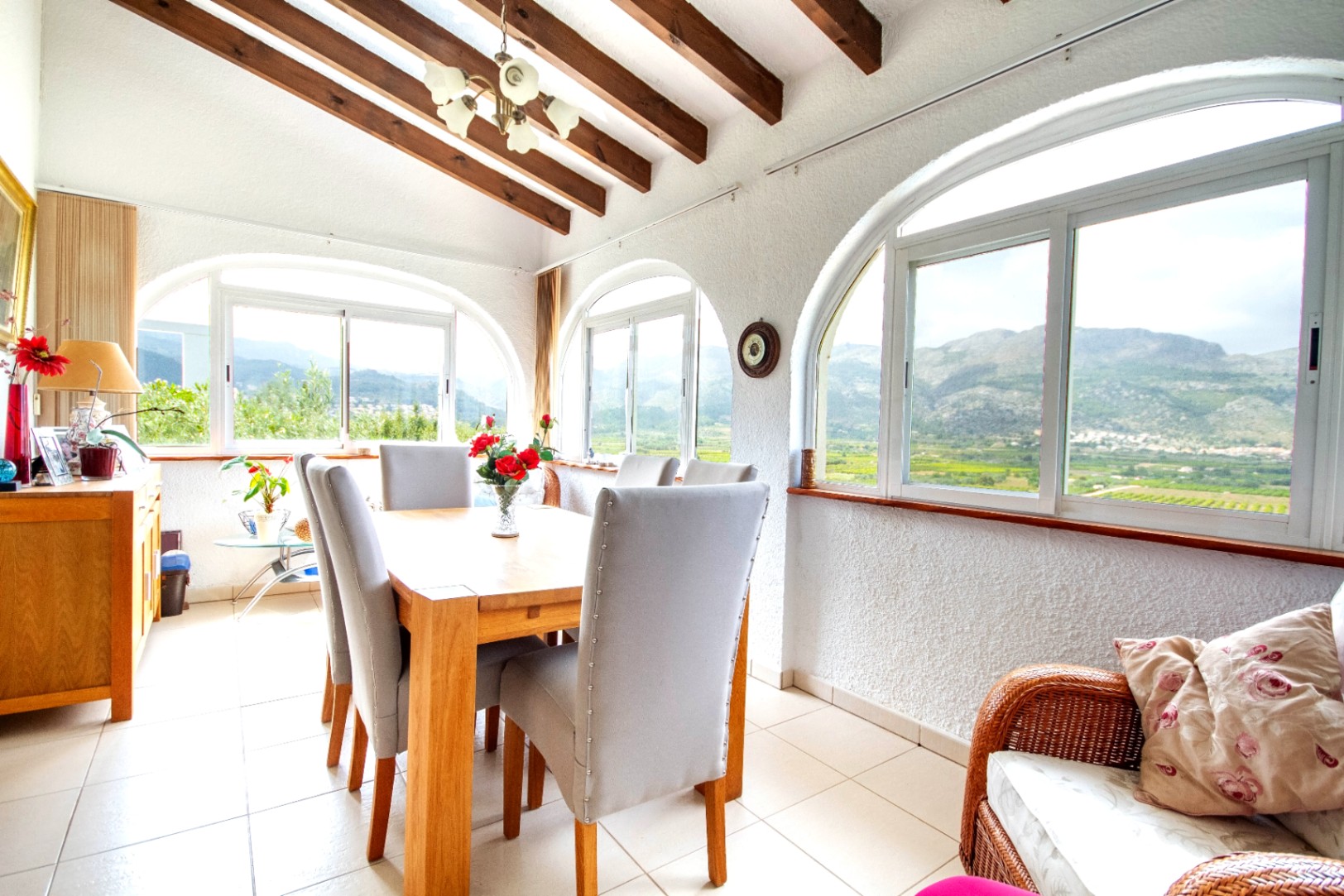 Charmante villa met zelfstandig appartement in Orba