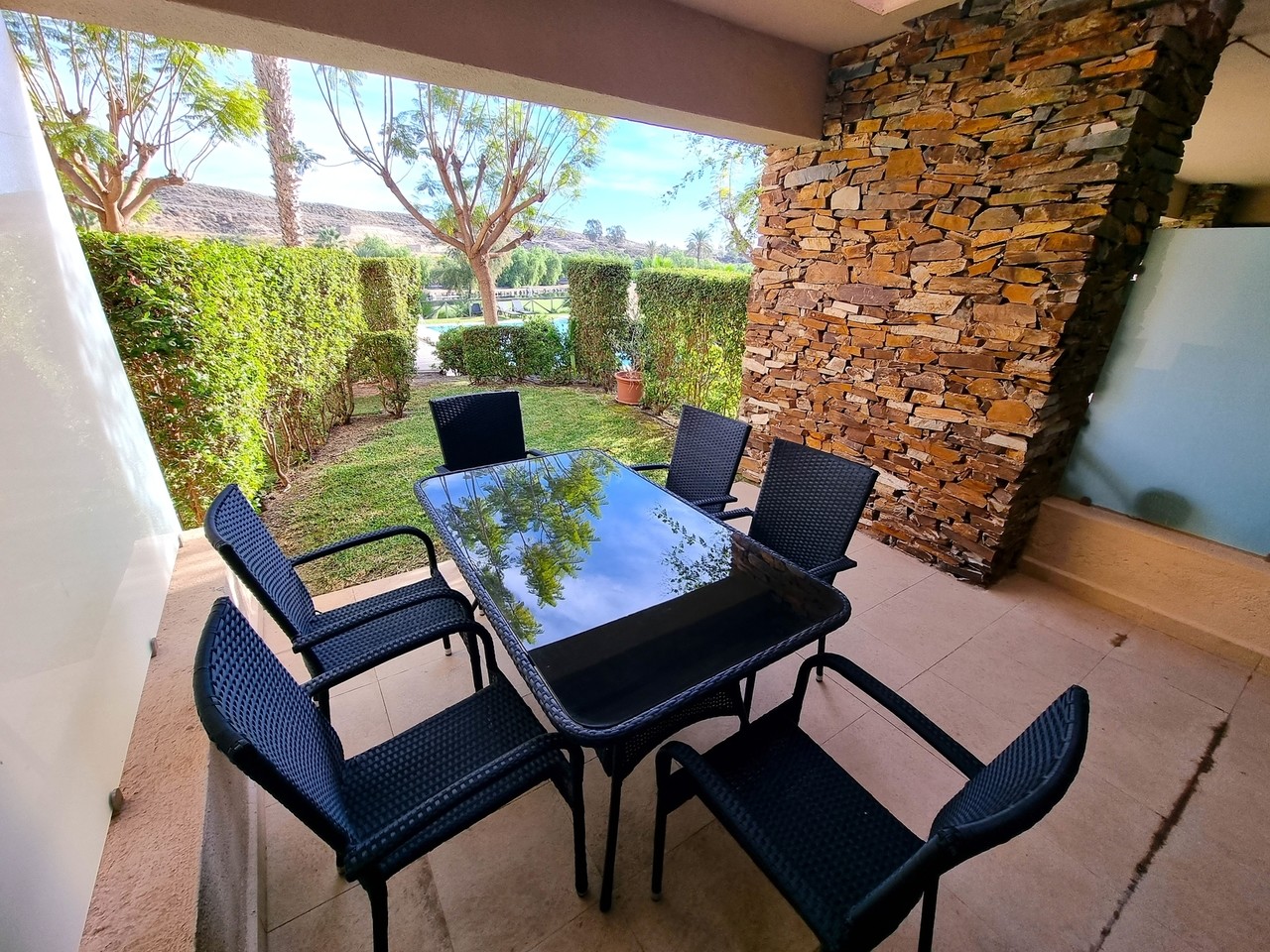 DP-17-B2168-1 Geschakelde woning op golfresort met uitzicht op golf en meer in Valle del Este