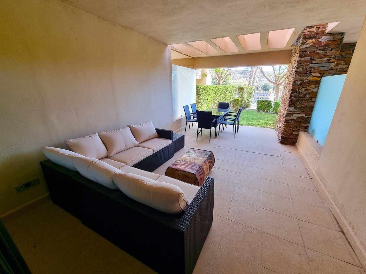 DP-17-B2168-11 Geschakelde woning op golfresort met uitzicht op golf en meer in Valle del Este