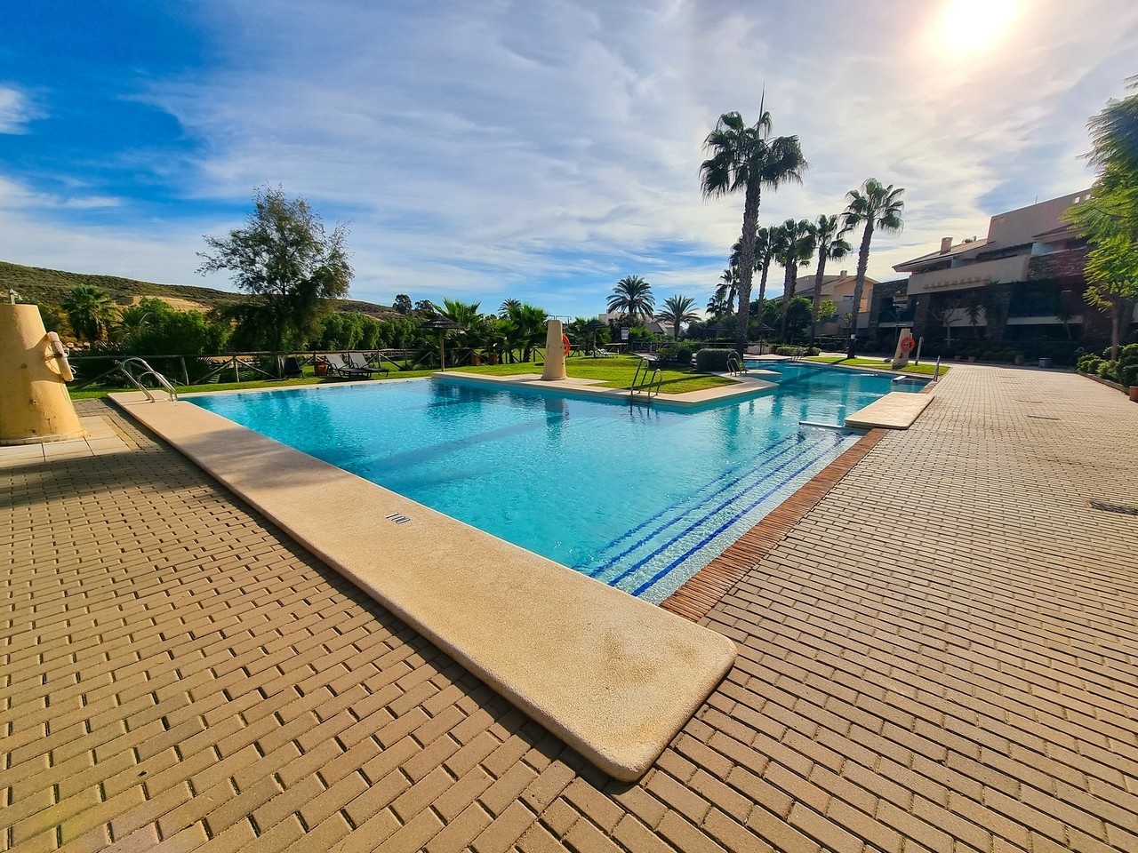 DP-17-B2168-13 Geschakelde woning op golfresort met uitzicht op golf en meer in Valle del Este