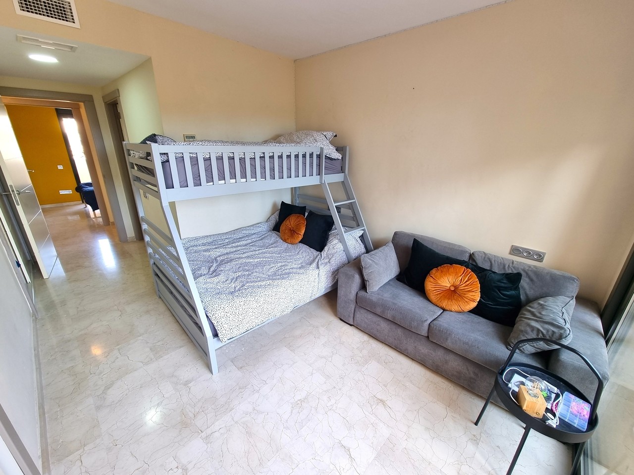 DP-17-B2168-23 Geschakelde woning op golfresort met uitzicht op golf en meer in Valle del Este