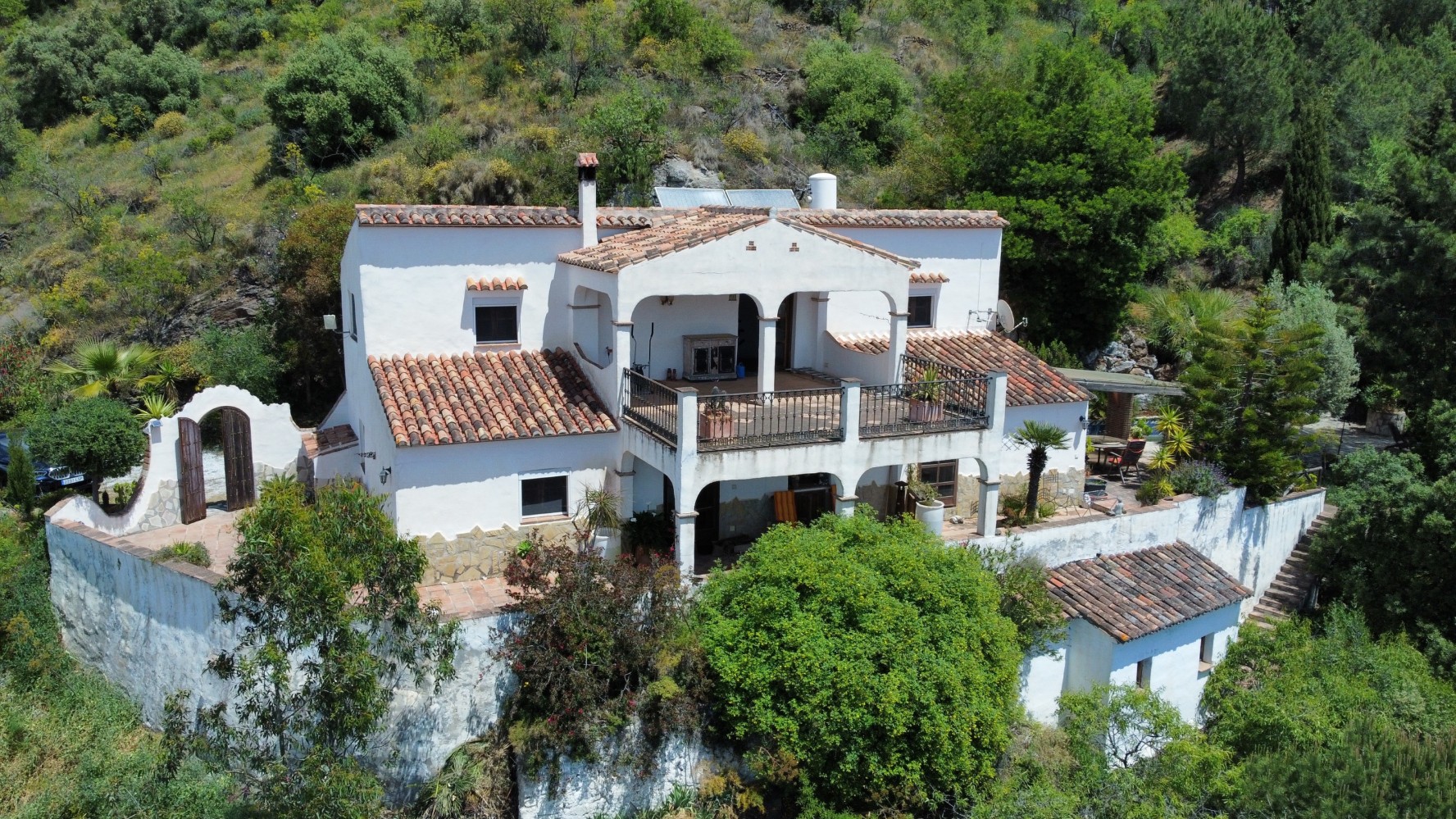 Villa te koop in Sayalonga