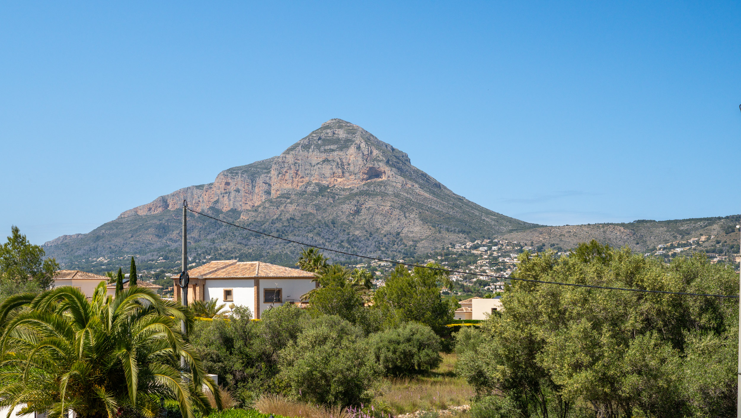 Gerenoveerde villa met uitzicht op Montgo in Javea
