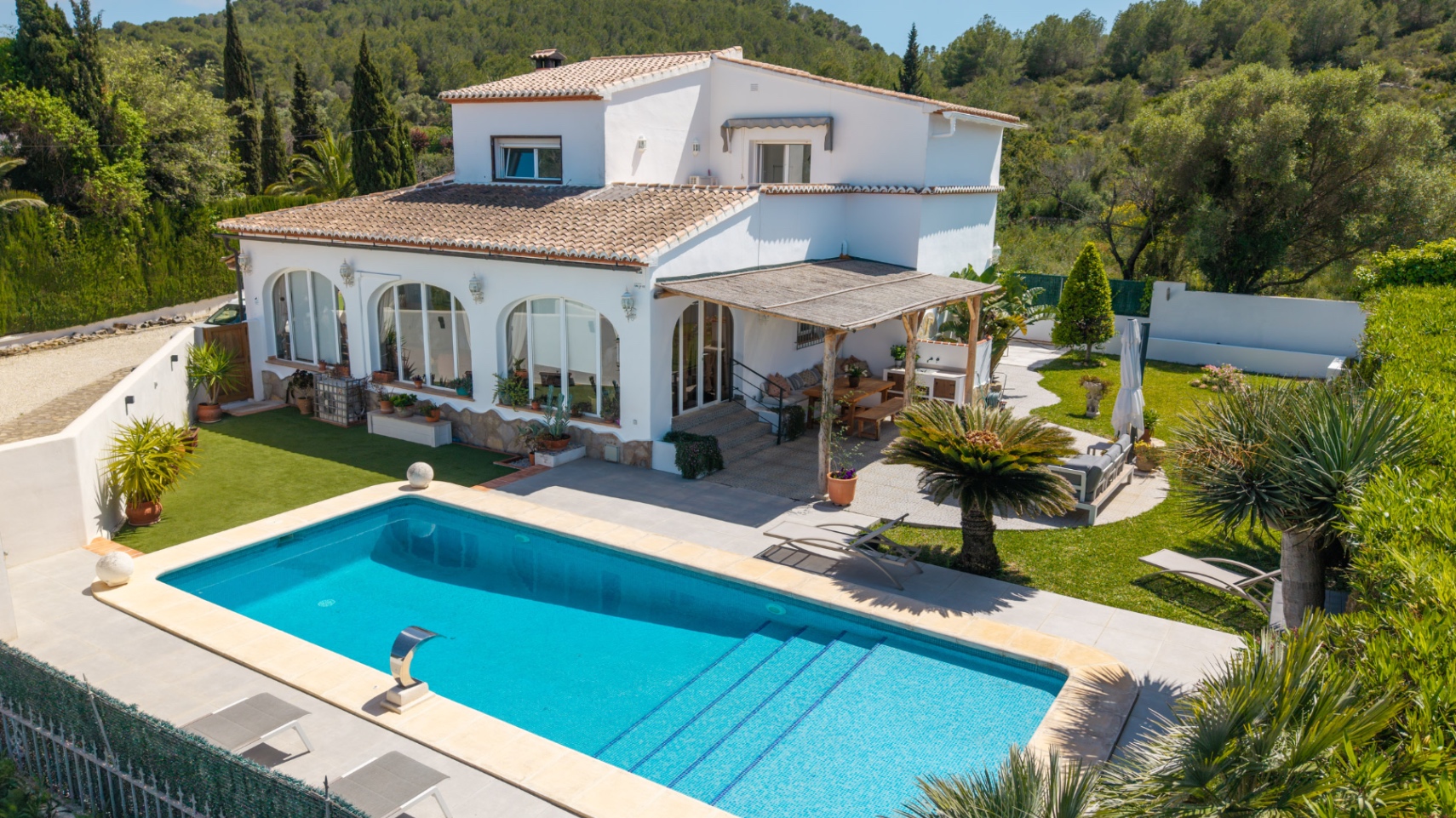 Gerenoveerde villa met uitzicht op Montgo in Javea