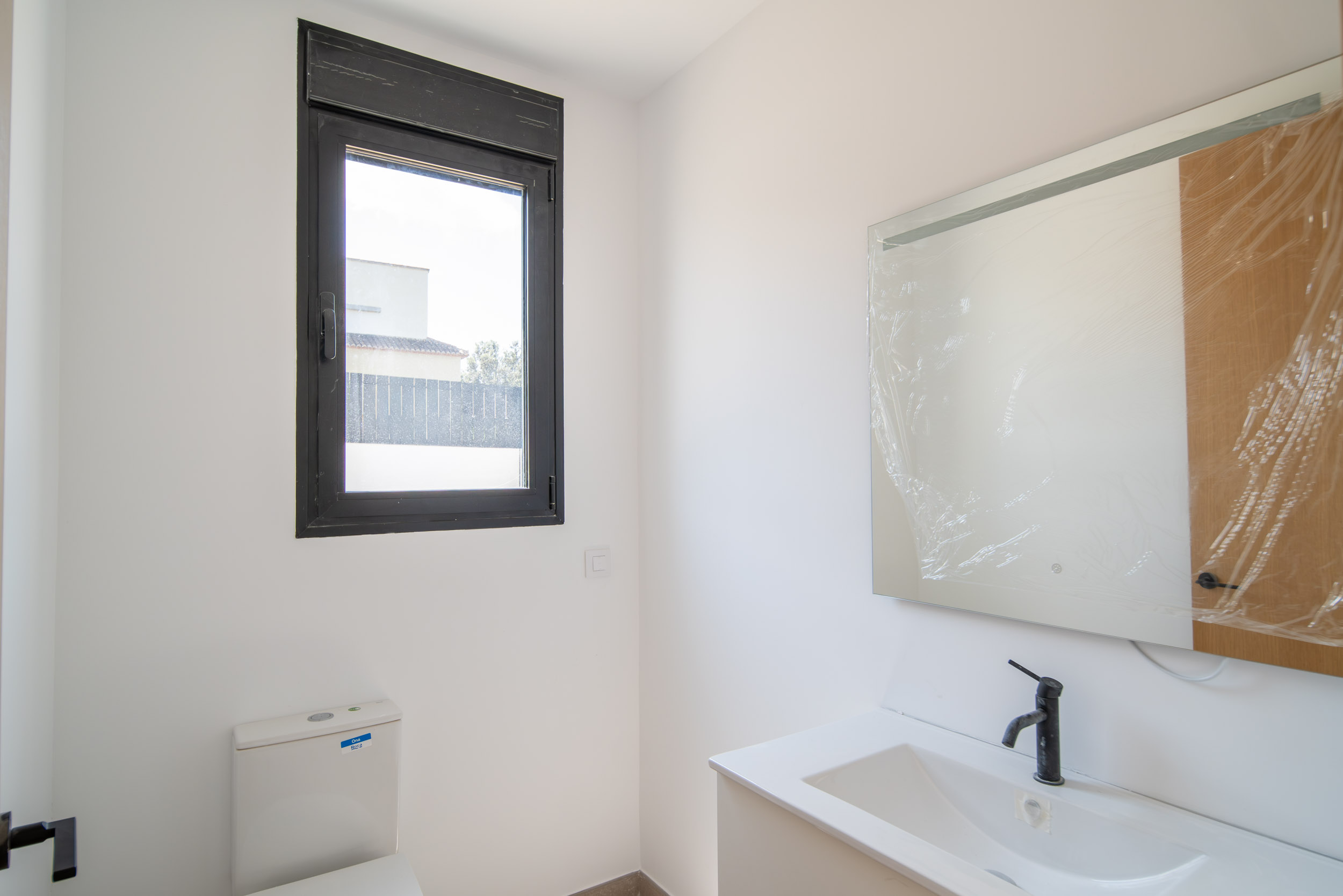 Nieuwbouw villa met zwembad te koop in Javea