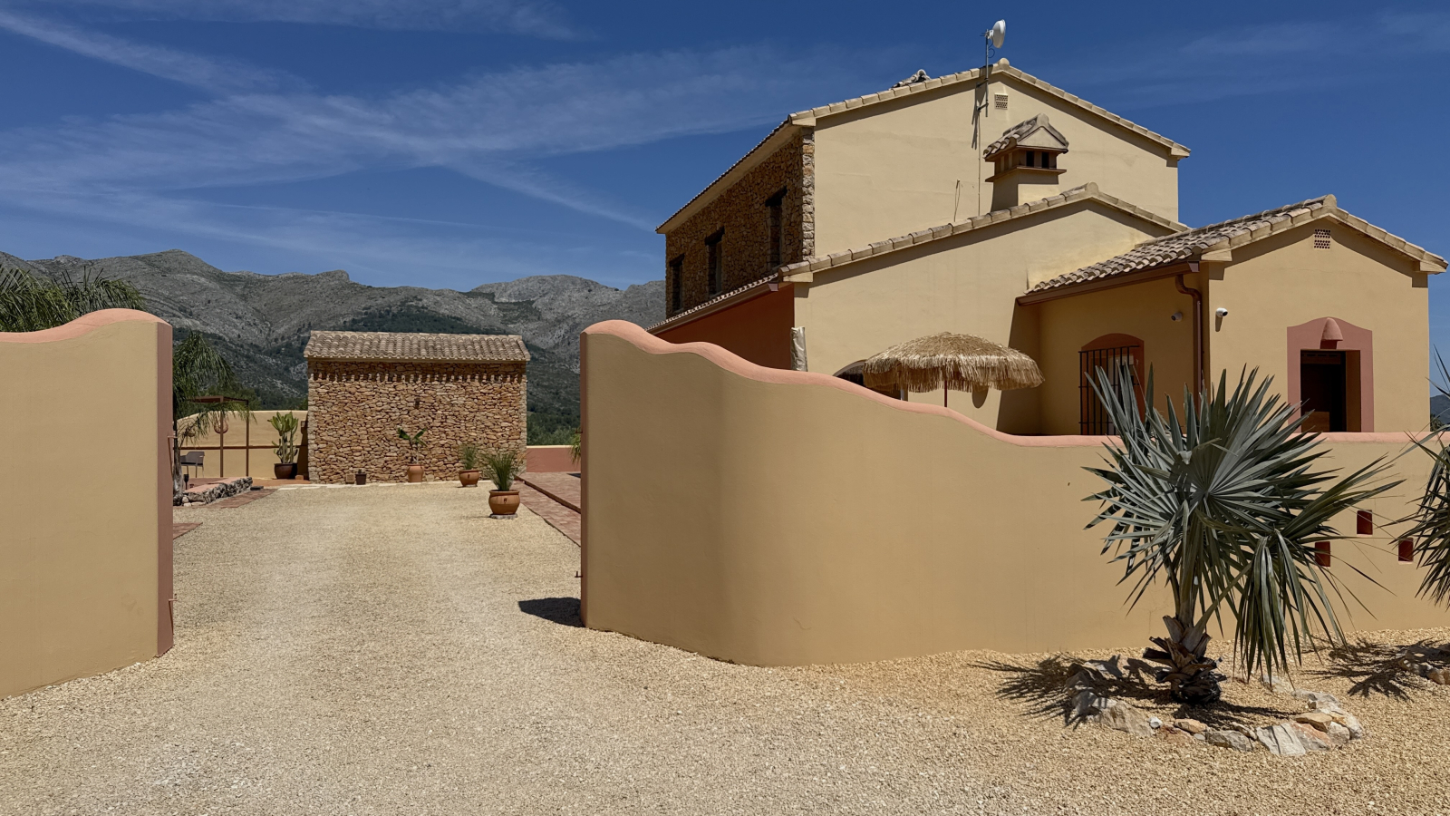 DP-31-AS-1026-11 Uitzonderlijke finca met olijfgaard te koop in Orba