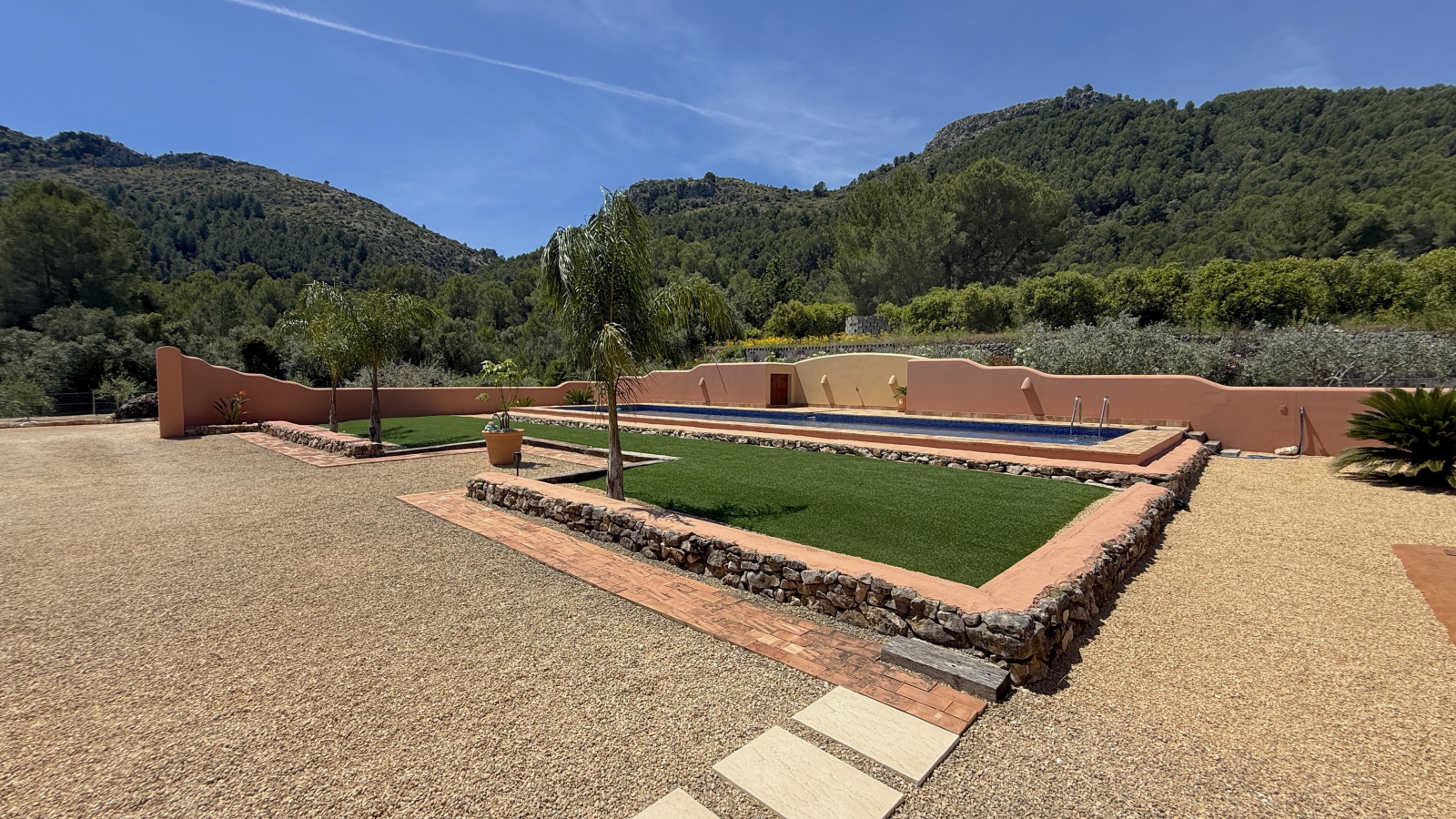 DP-31-AS-1026-14 Uitzonderlijke finca met olijfgaard te koop in Orba