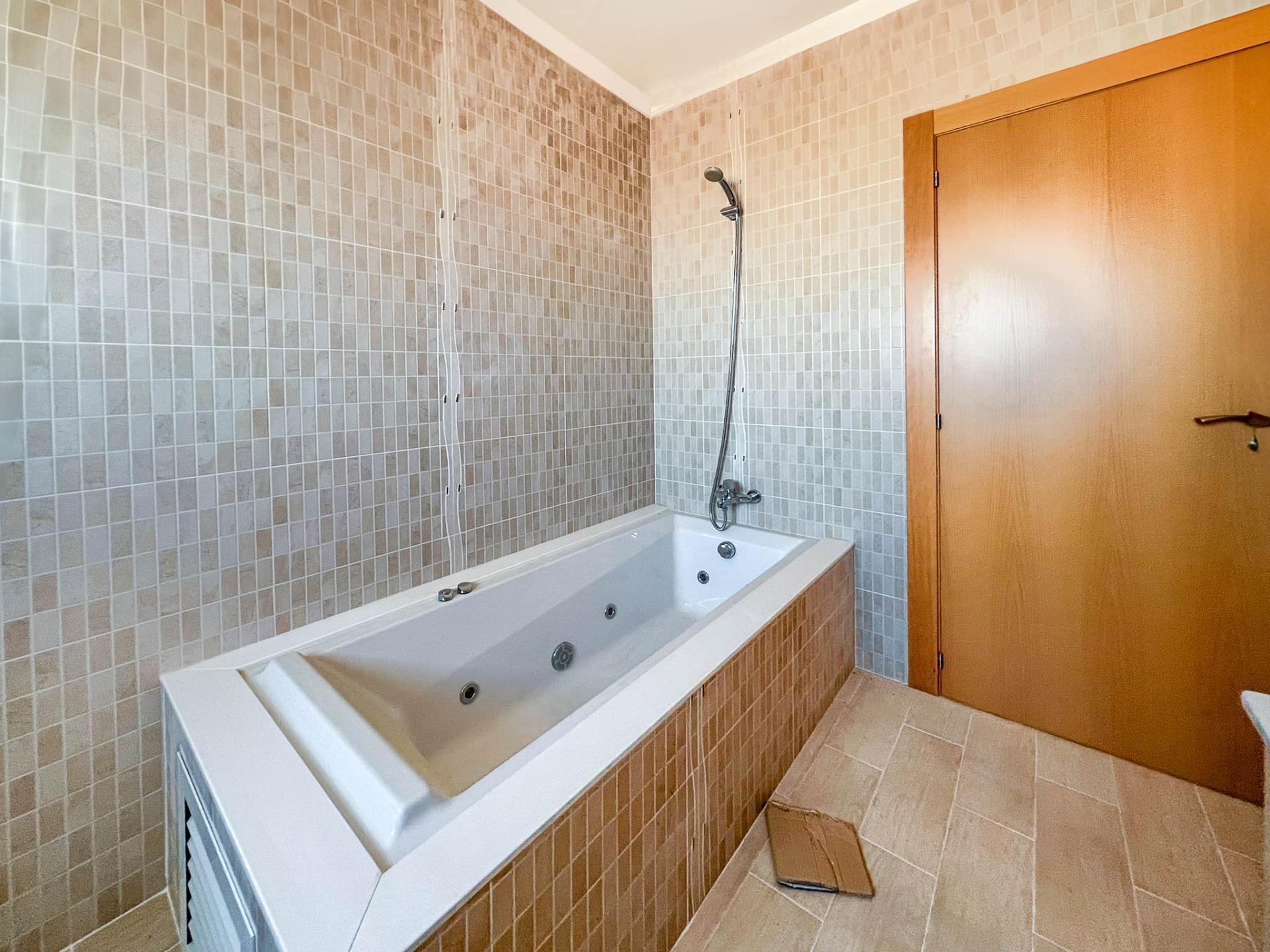 DP-36-AC-0585110244-40 Villa te koop in Alfaz del Pi