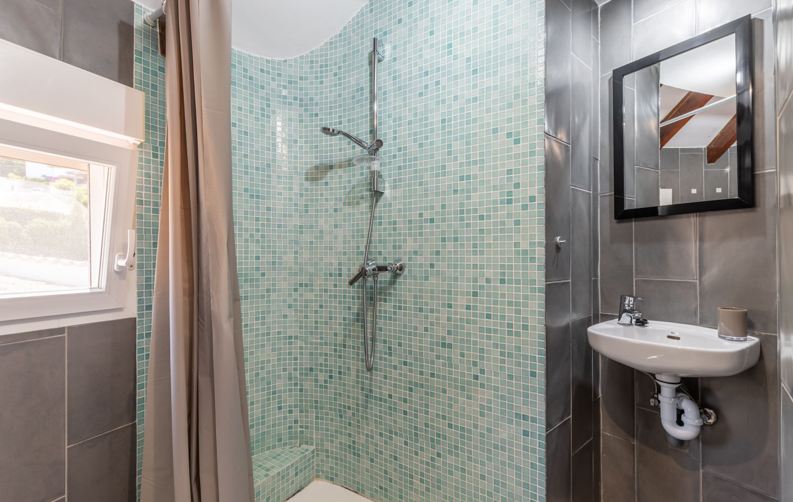 DP-46-2629V-E-14 Gerenoveerde mediterrane villa met zeezicht in Benissa