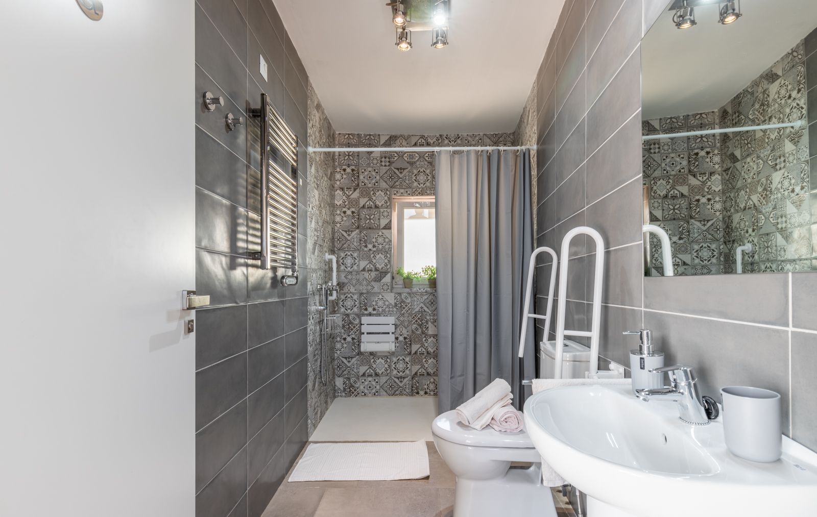 DP-46-2629V-E-18 Gerenoveerde mediterrane villa met zeezicht in Benissa