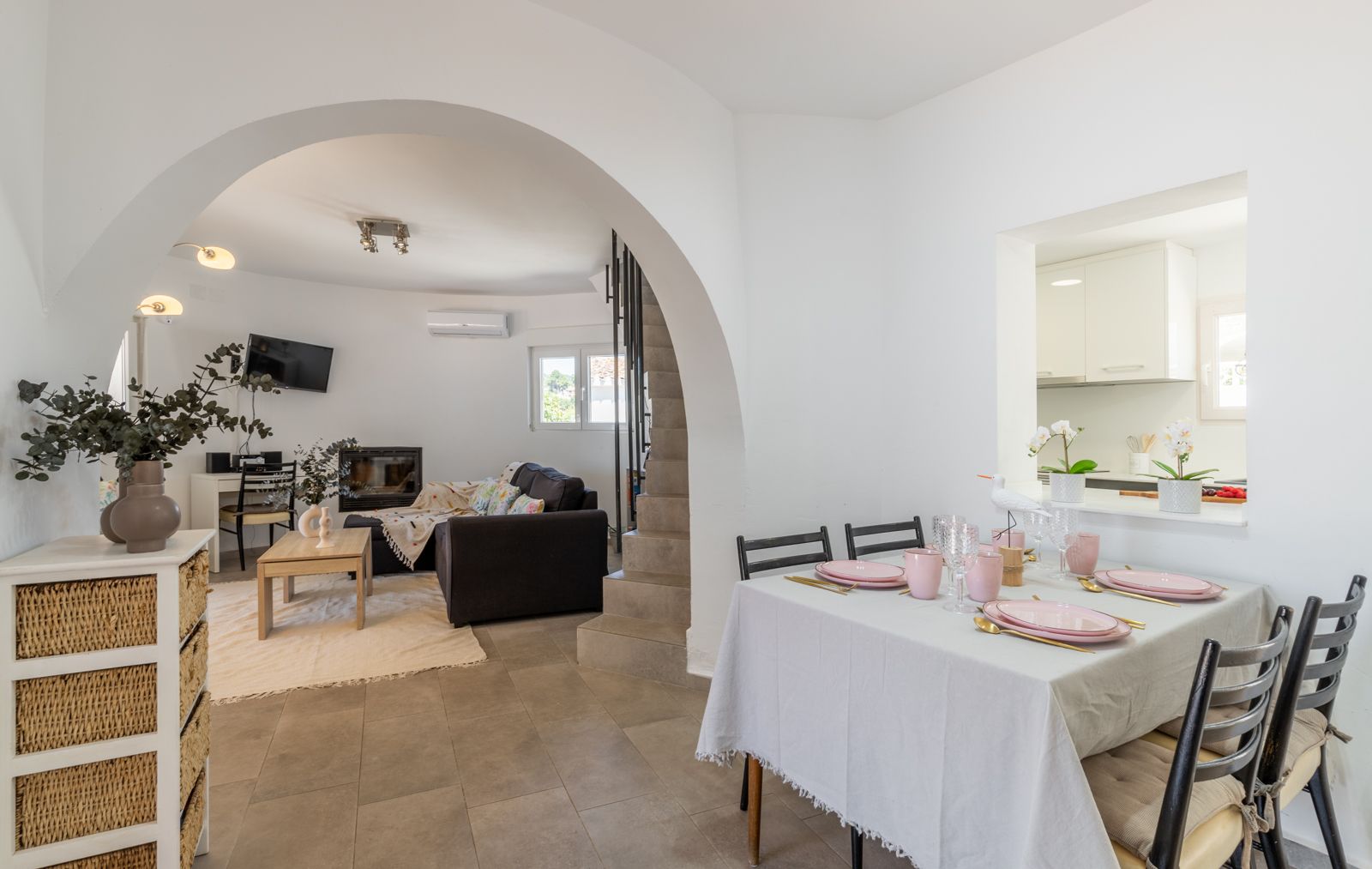 DP-46-2629V-E-2 Gerenoveerde mediterrane villa met zeezicht in Benissa