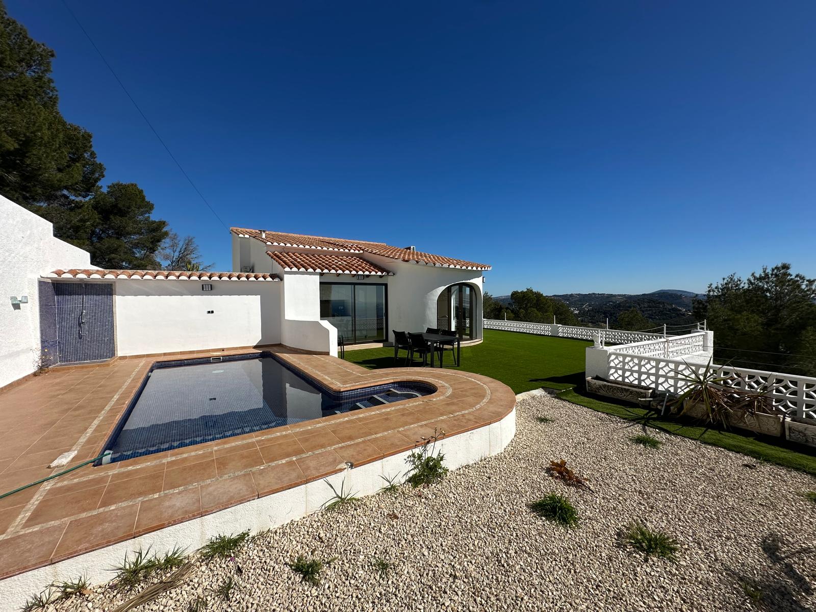 Volledig gerenoveerde villa direct instapklaar in Calpe
