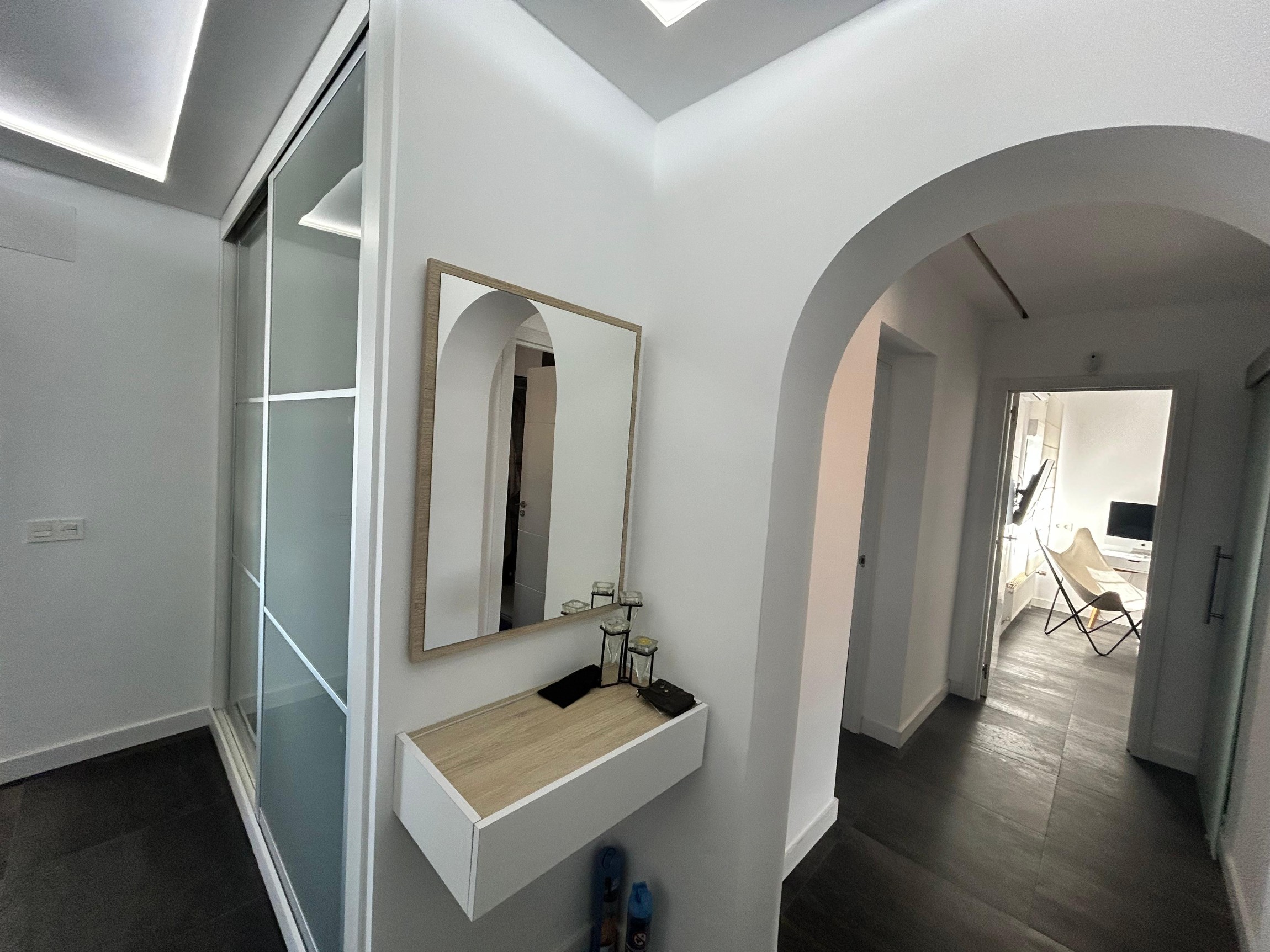 Gerenoveerde villa met 3 zelfstandige appartementen en zeezicht in Calpe