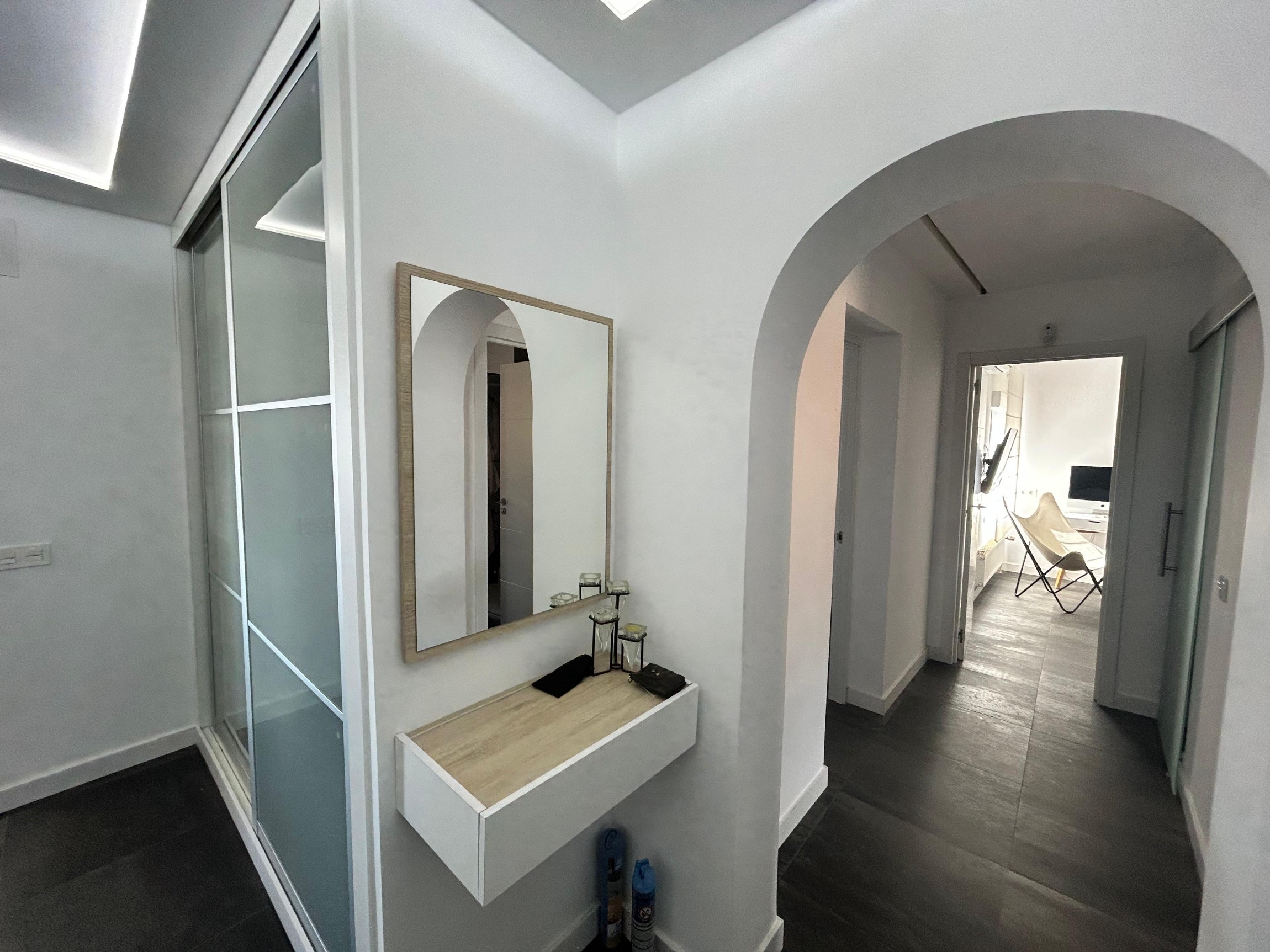 Gerenoveerde villa met 3 zelfstandige appartementen en zeezicht in Calpe