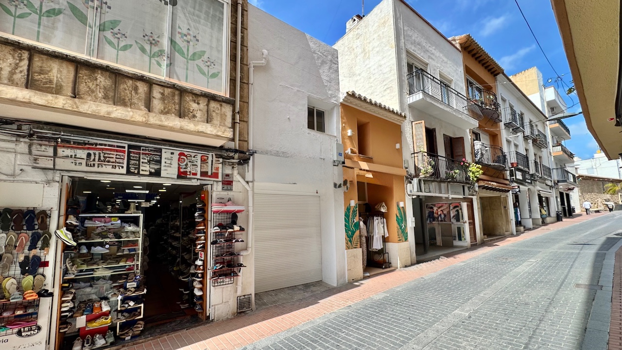 DP-57-C-1975-AMBE-1 Commercieel vastgoed te koop in Moraira