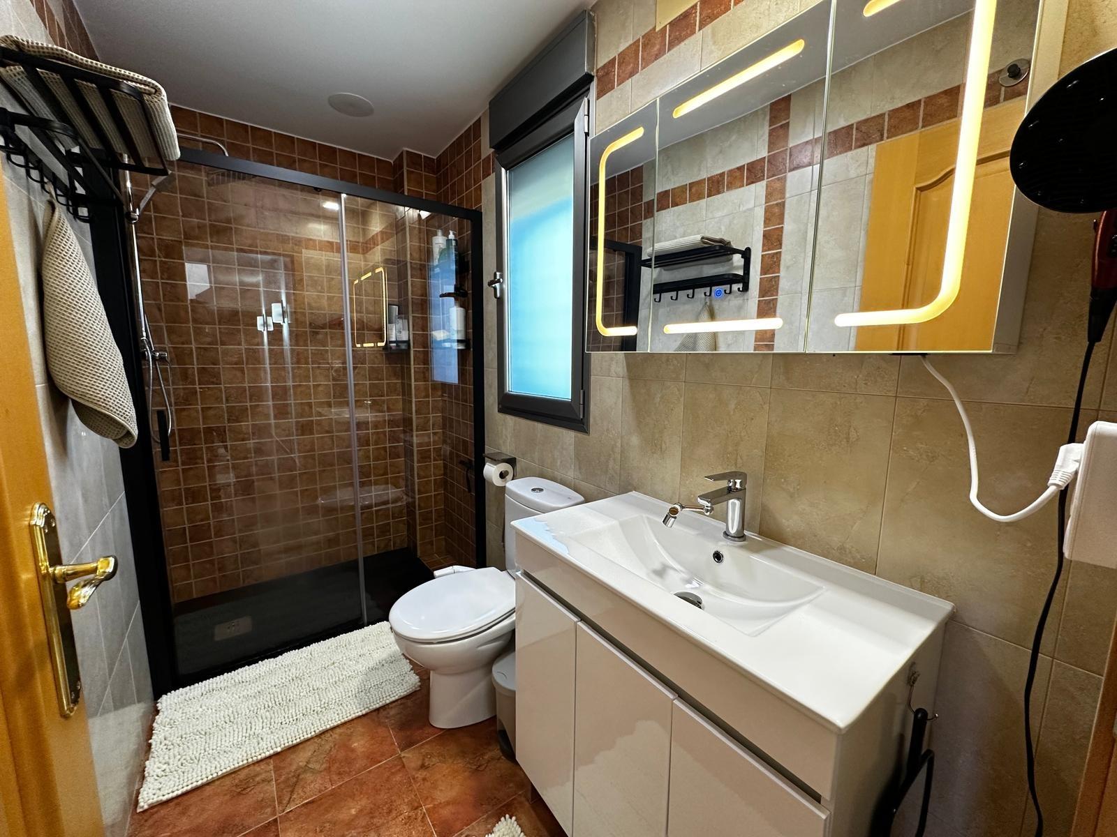 Instapklare villa met zwembad te koop in Lliria