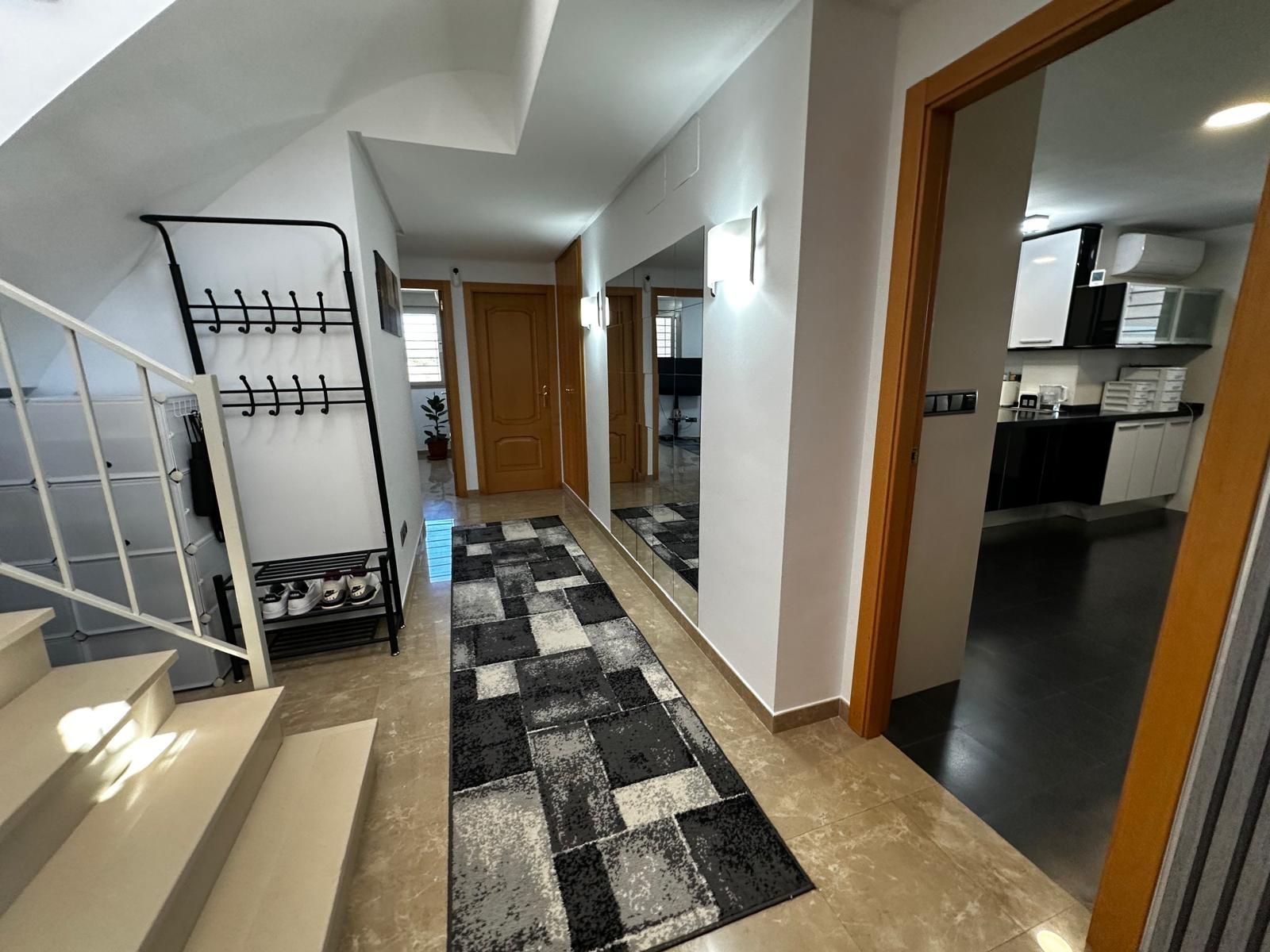 Instapklare villa met zwembad te koop in Lliria