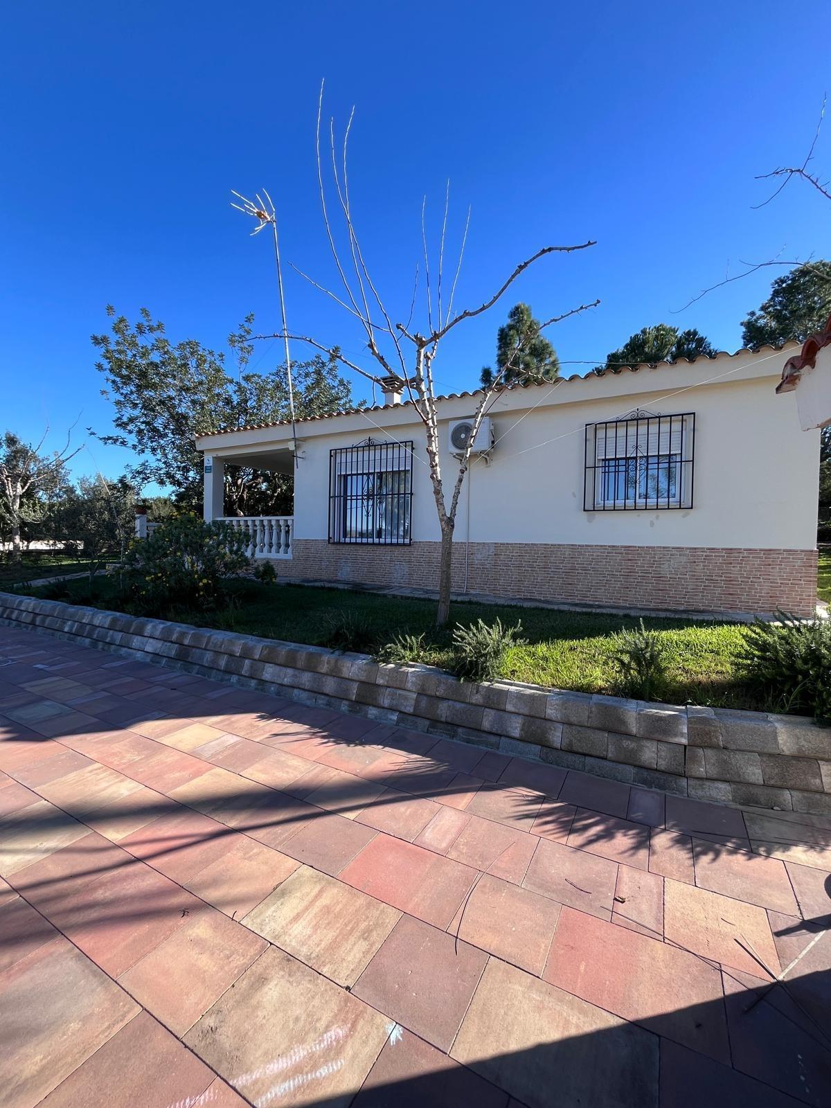 Gerenoveerde villa op groot perceel in Pedralba