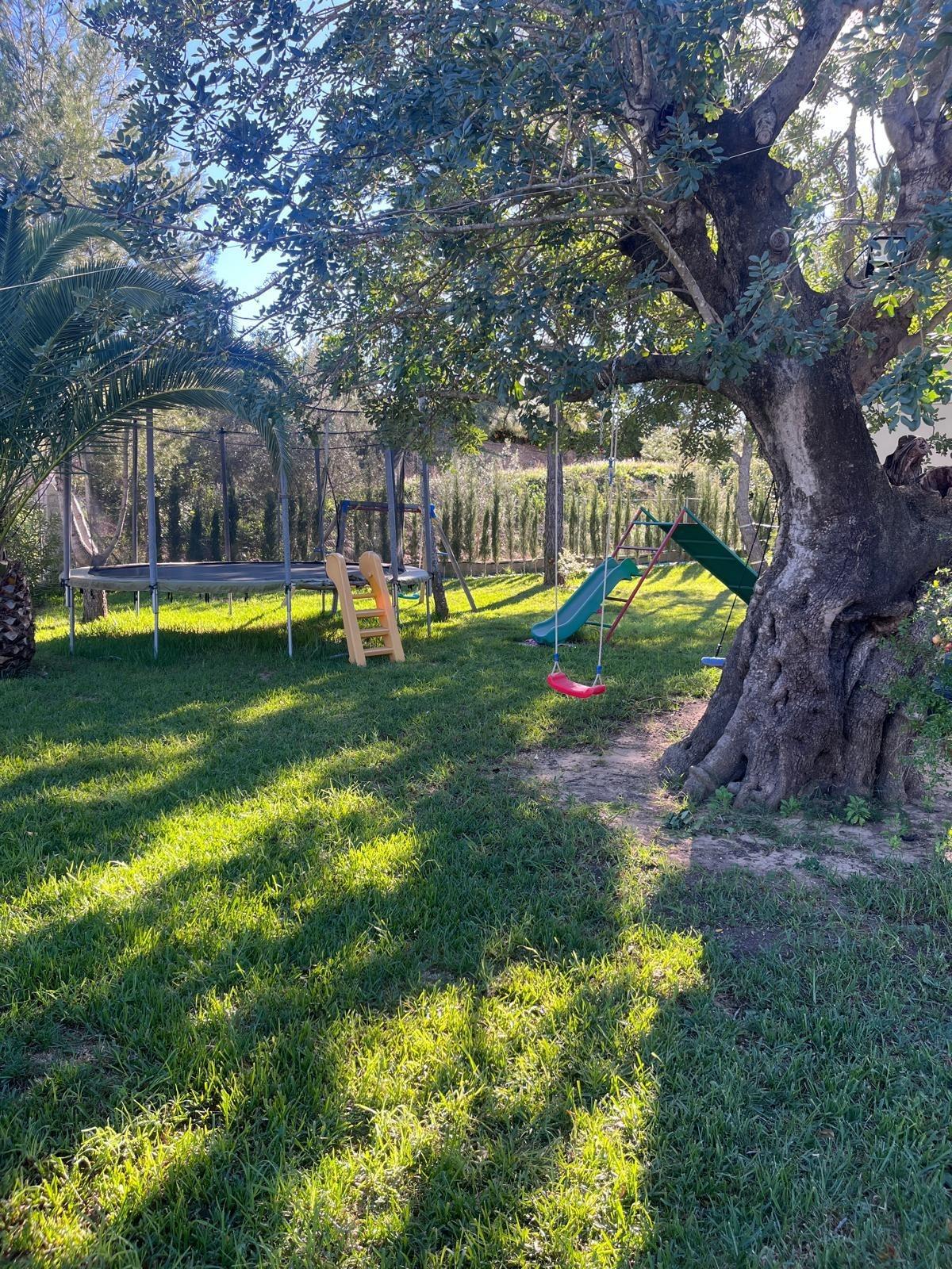 Gerenoveerde villa op groot perceel in Pedralba