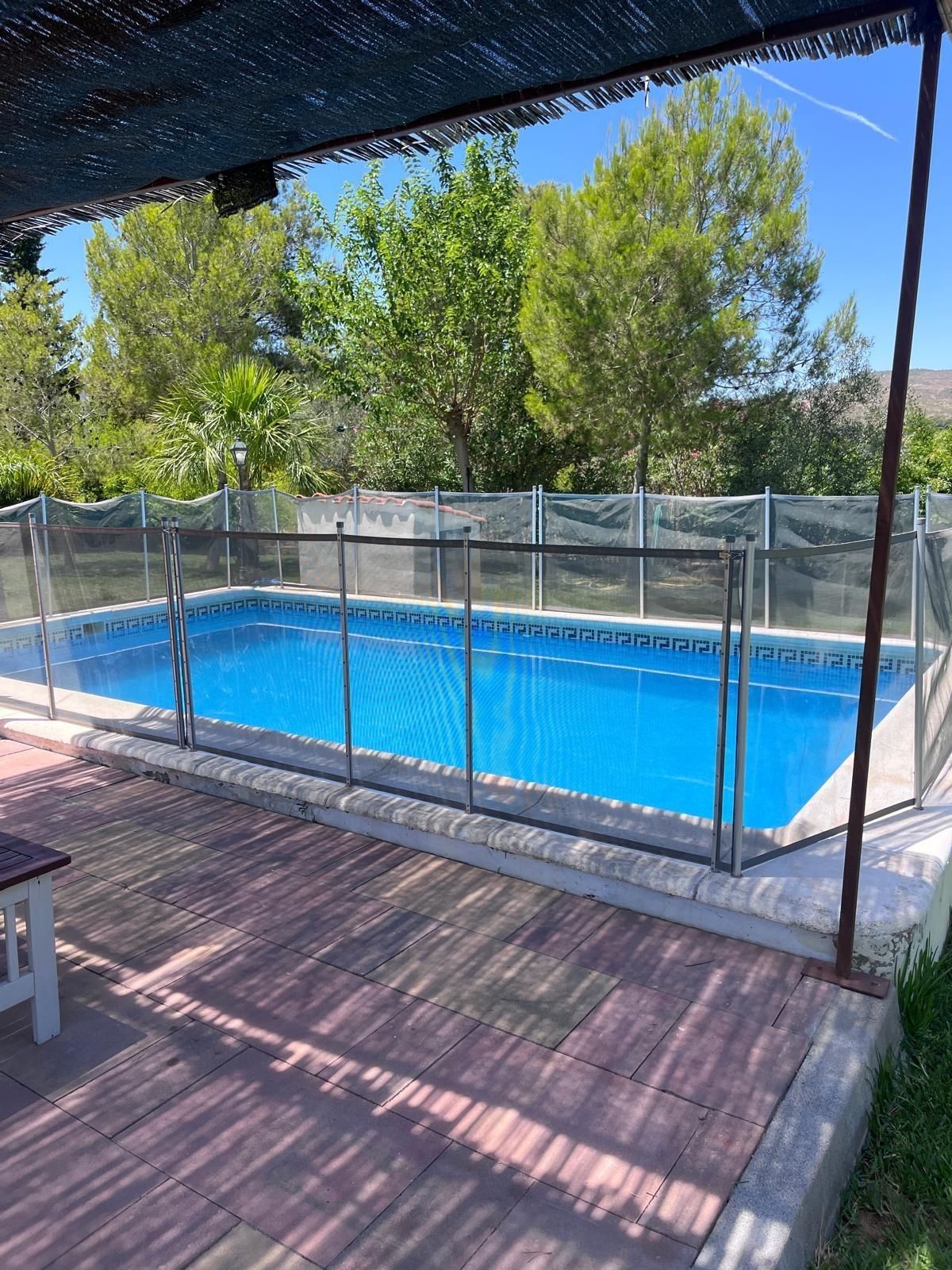 Gerenoveerde villa op groot perceel in Pedralba
