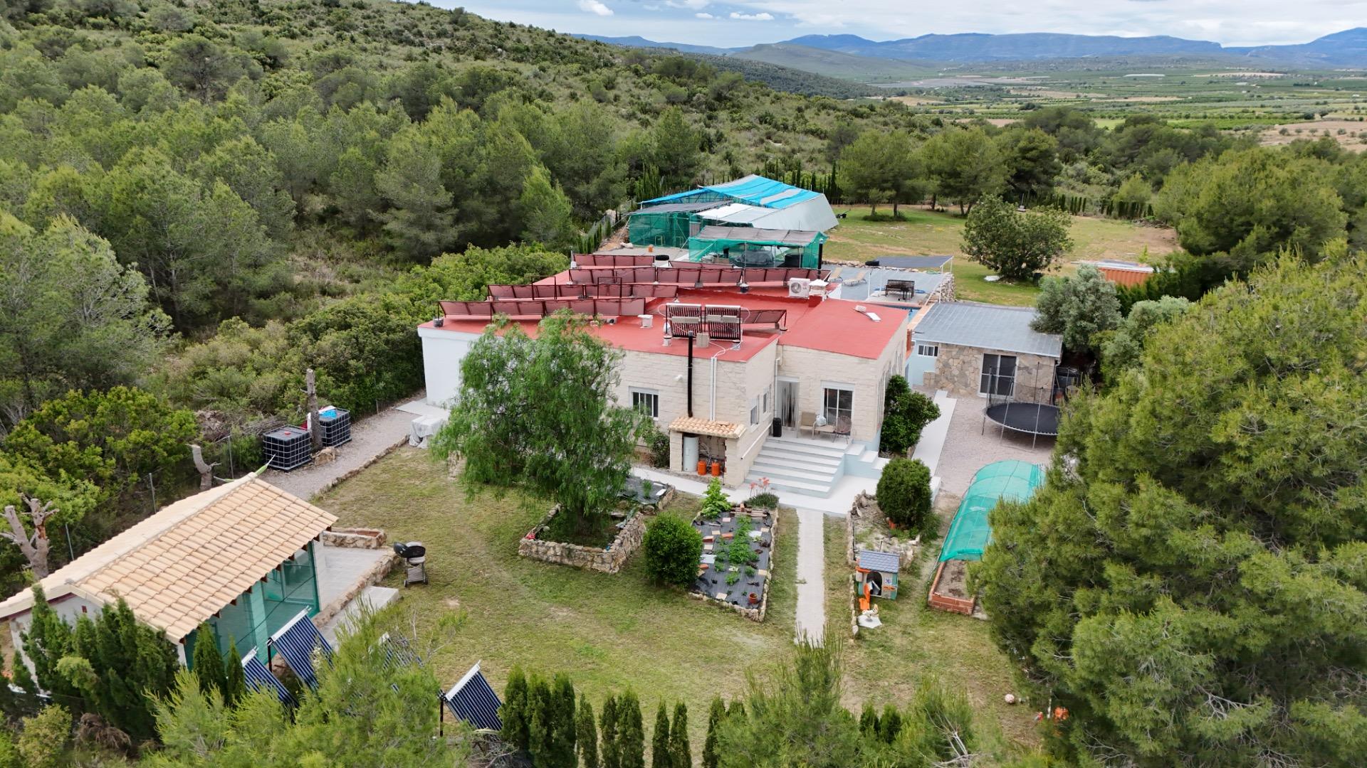 Finca met zwembad in Villar del Arzobispo