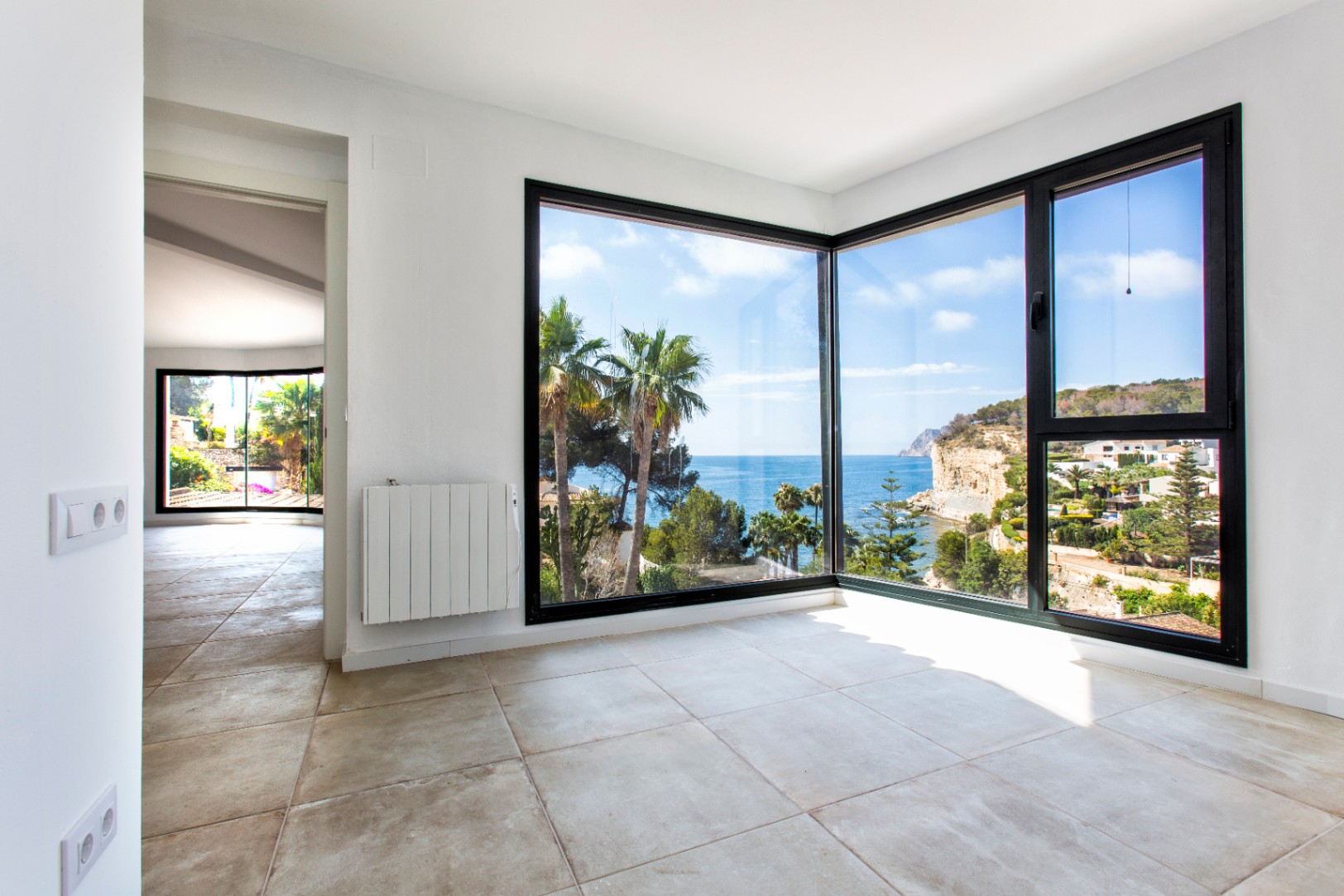 Volledig gerenoveerde zeezicht villa in Ibiza-stijl in Benissa
