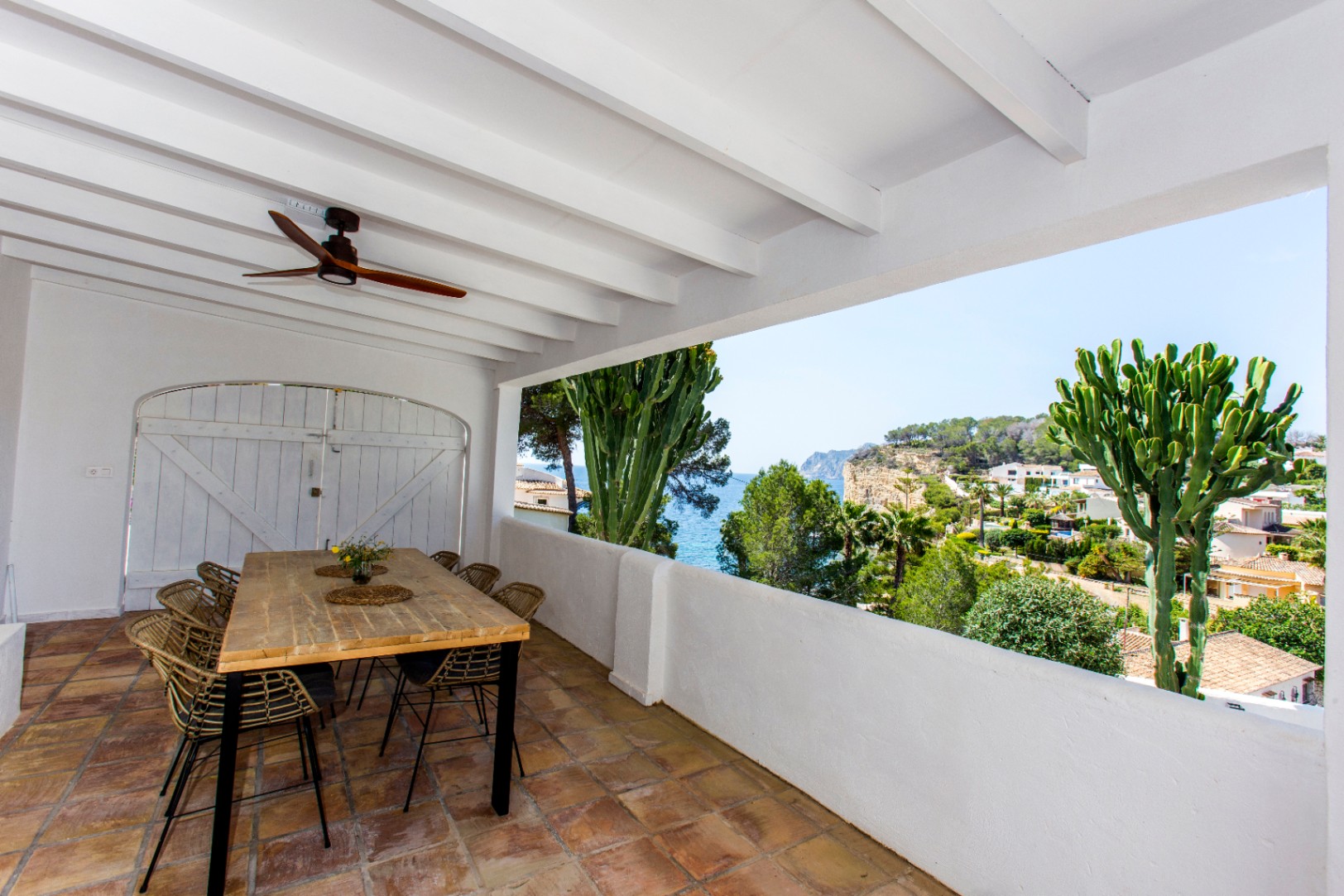 Volledig gerenoveerde zeezicht villa in Ibiza-stijl in Benissa