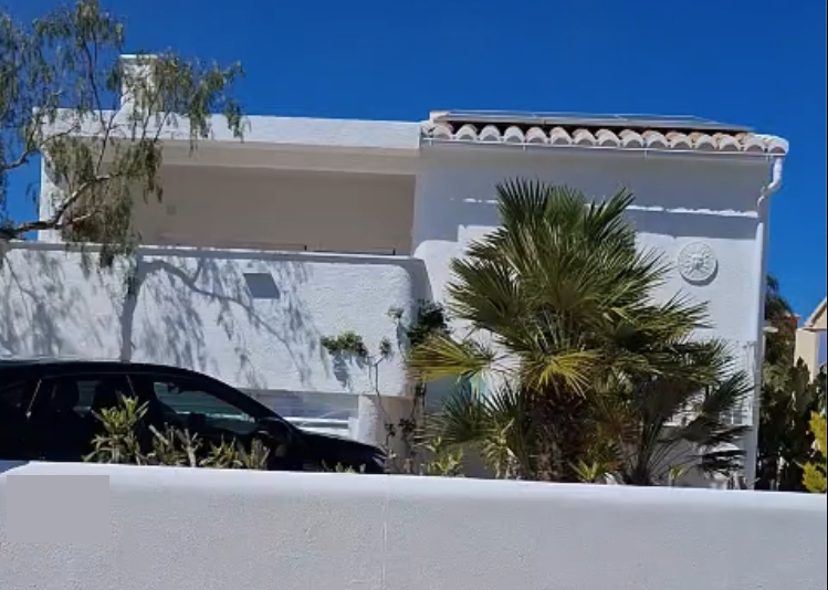 Gerenoveerde Ibiza stijl villa te koop in Benitachell