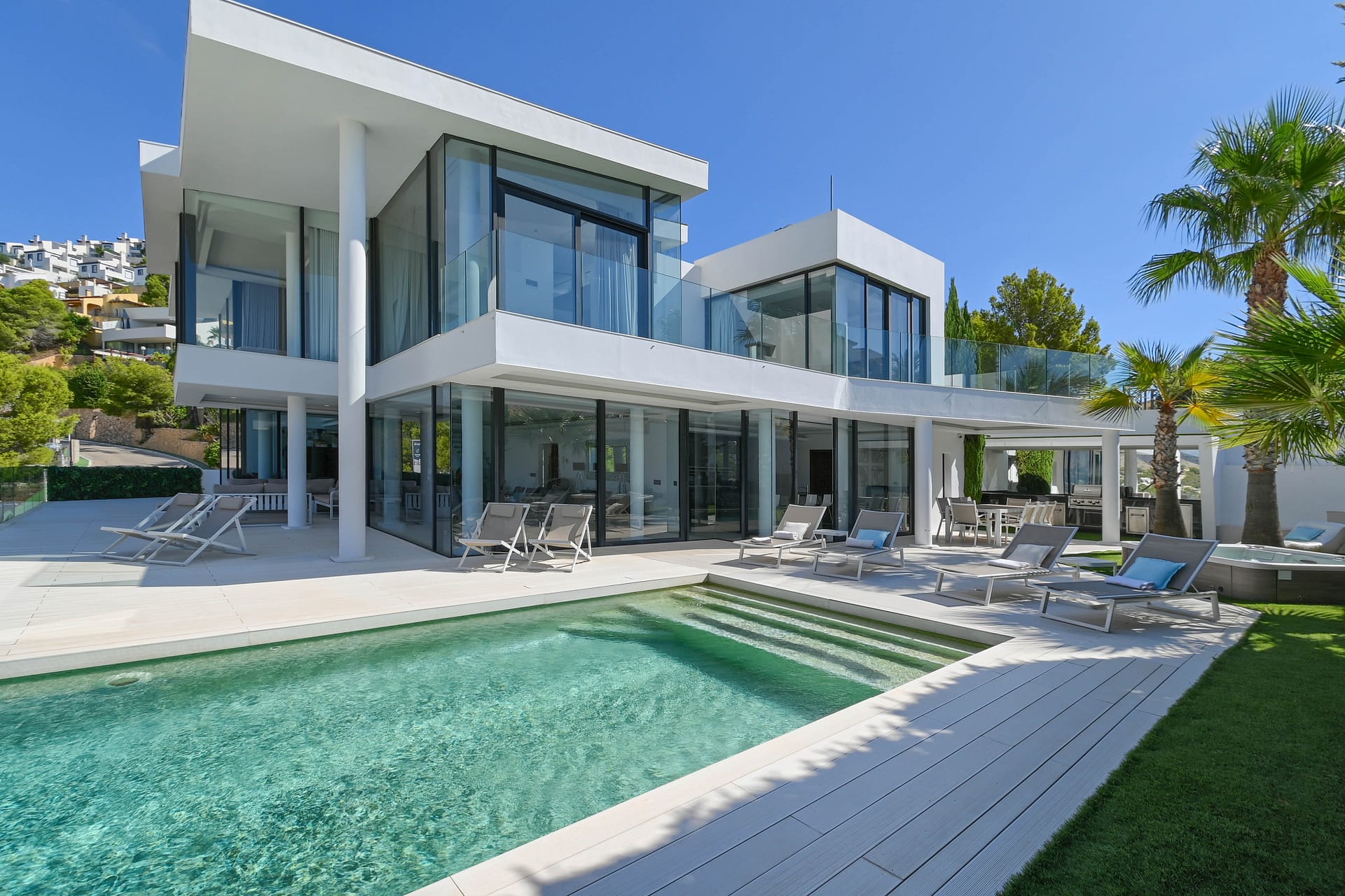 Spectaculaire luxe villa met panoramisch zeezicht in Altea